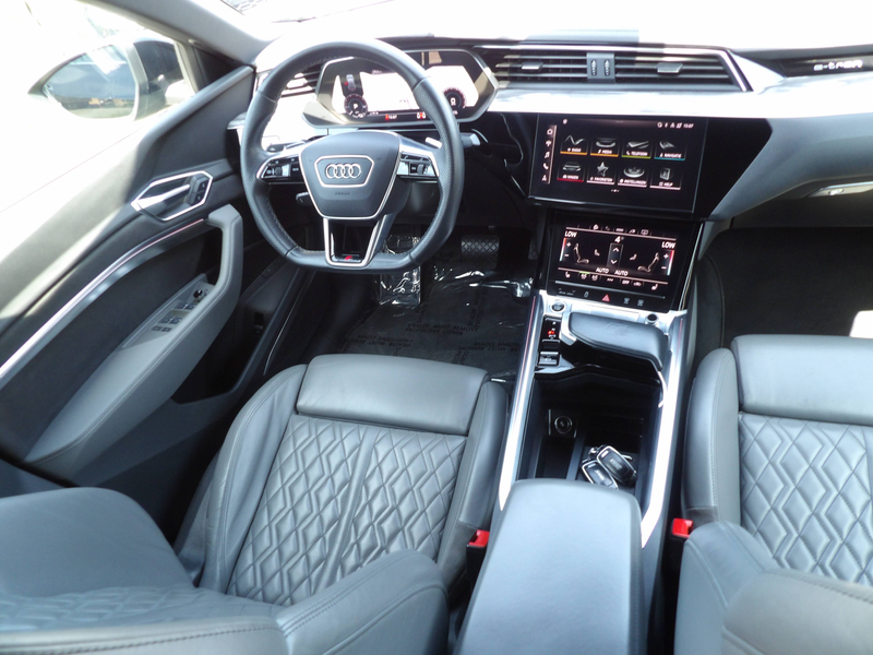 Audi Q8 e-tron Q8 PHEV 50 TFSI e Quattro Competition  Sportback Tiptronic   S Line — photo 13
