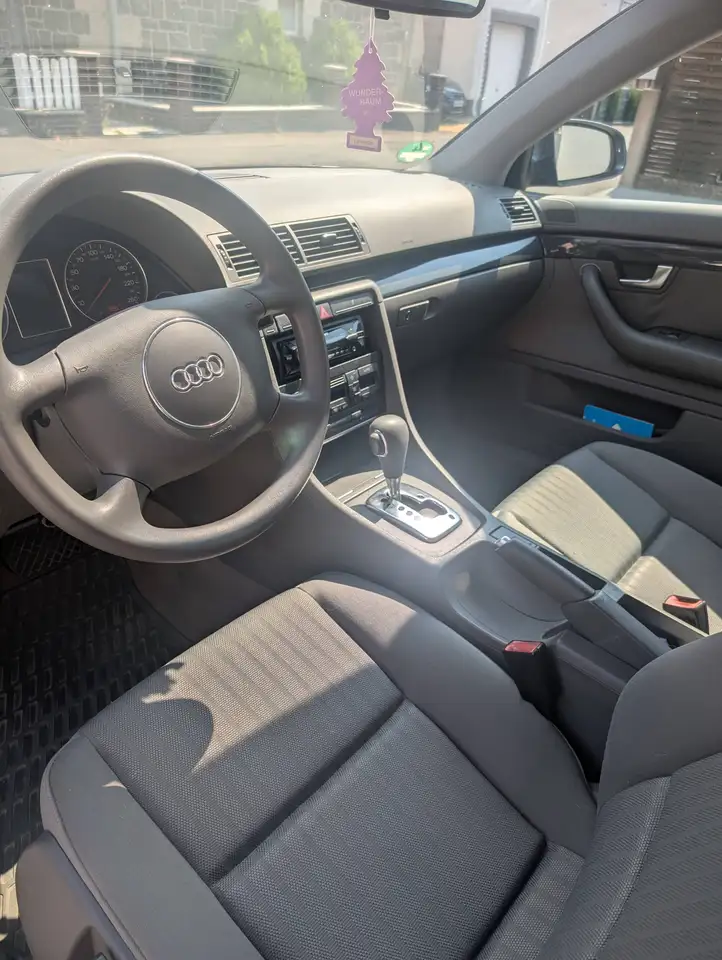 Audi A4 2.0, foto 6