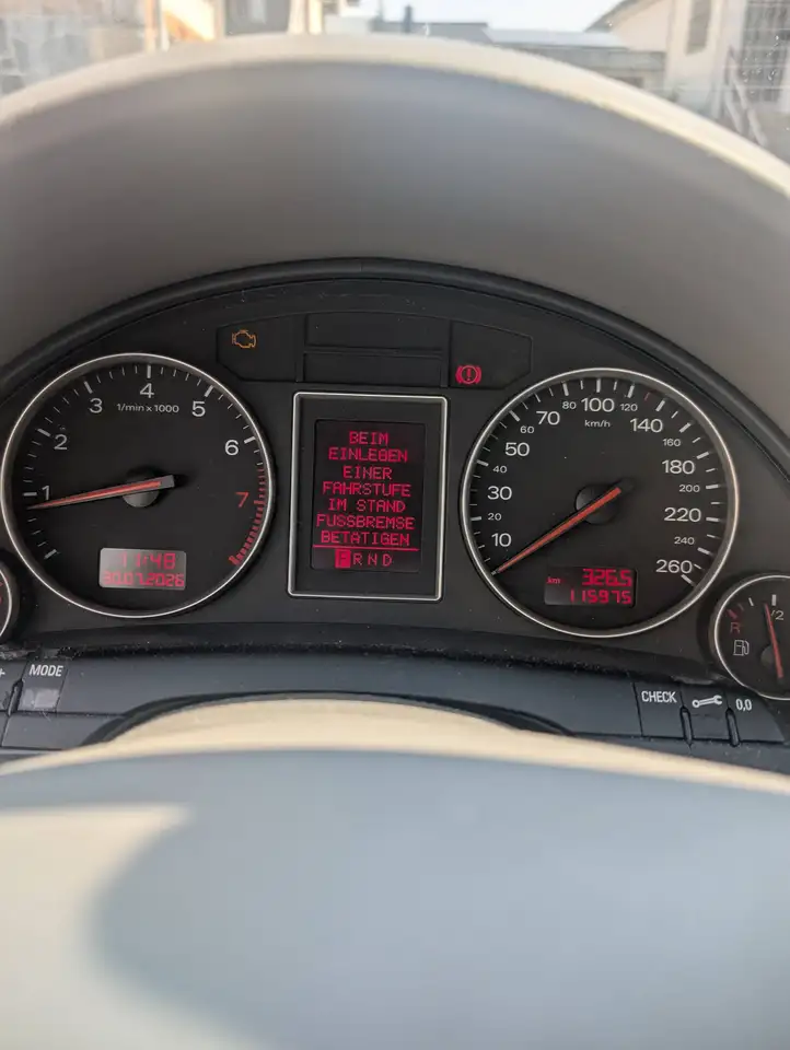 Audi A4 2.0, foto 8