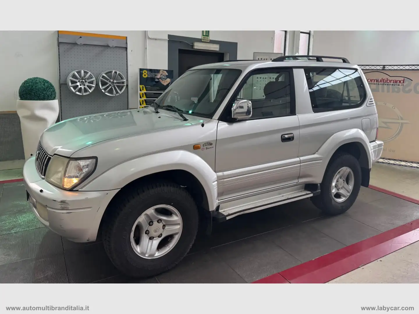 Toyota Land Cruiser 3.0 Tdi D-4D 3p. 90 GX Šedá - 1