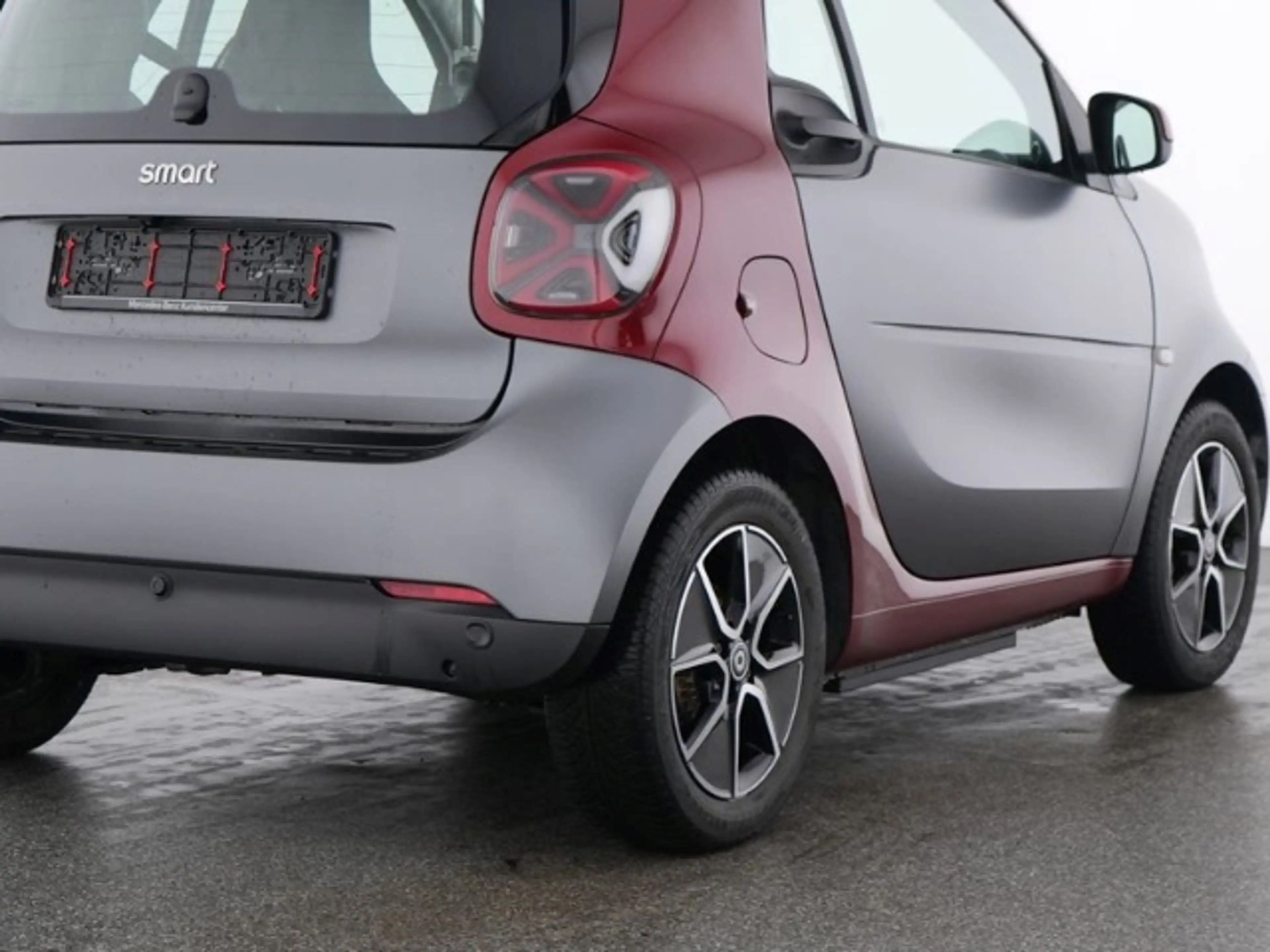 smart forTwo EQ Passion Exclusive 22 kW JBL Kamera LED — photo 10