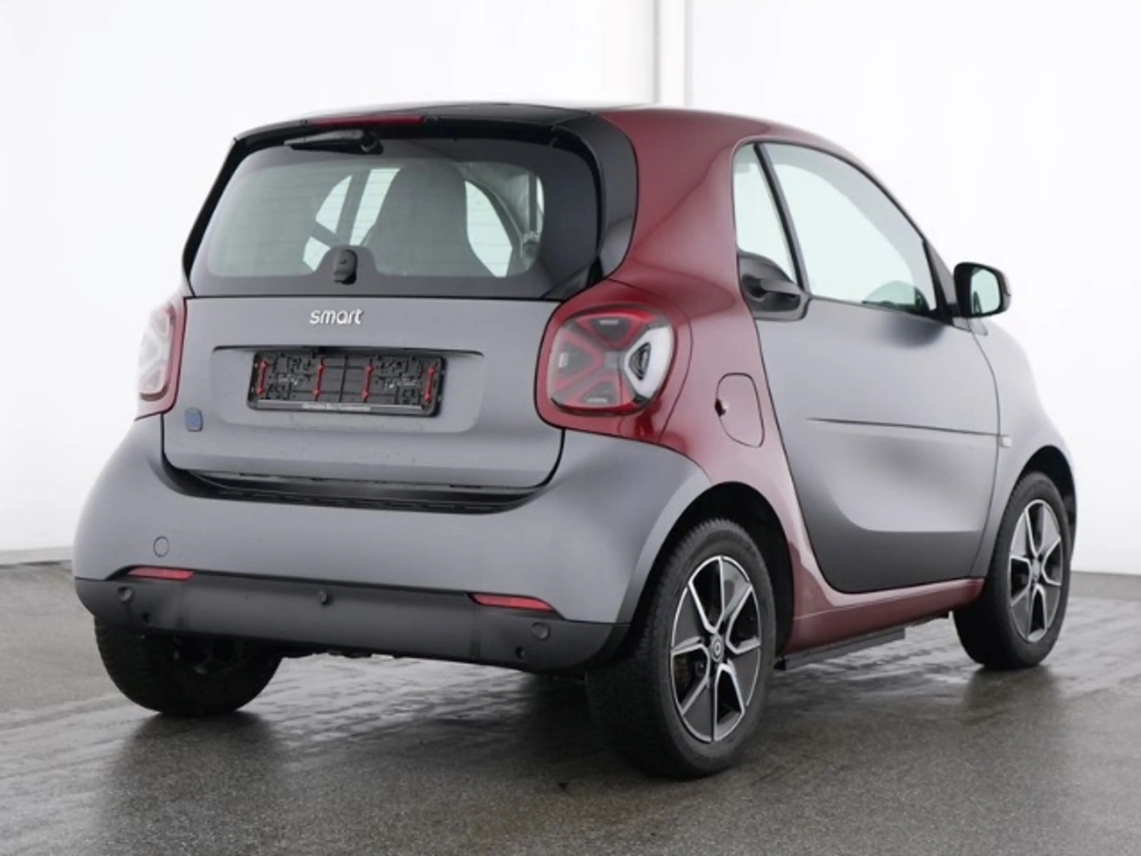smart forTwo EQ Passion Exclusive 22 kW JBL Kamera LED — photo 3
