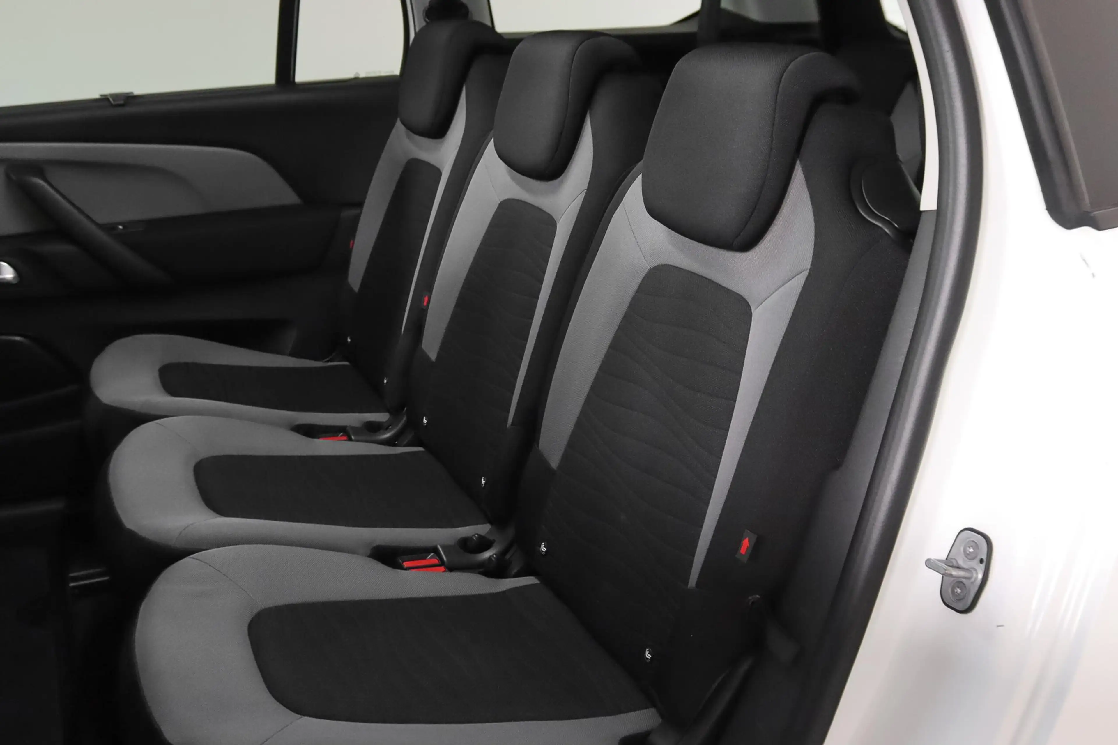 Citroen Grand C4 Picasso 1.6 e-THP Business 7-Persoons — photo 5