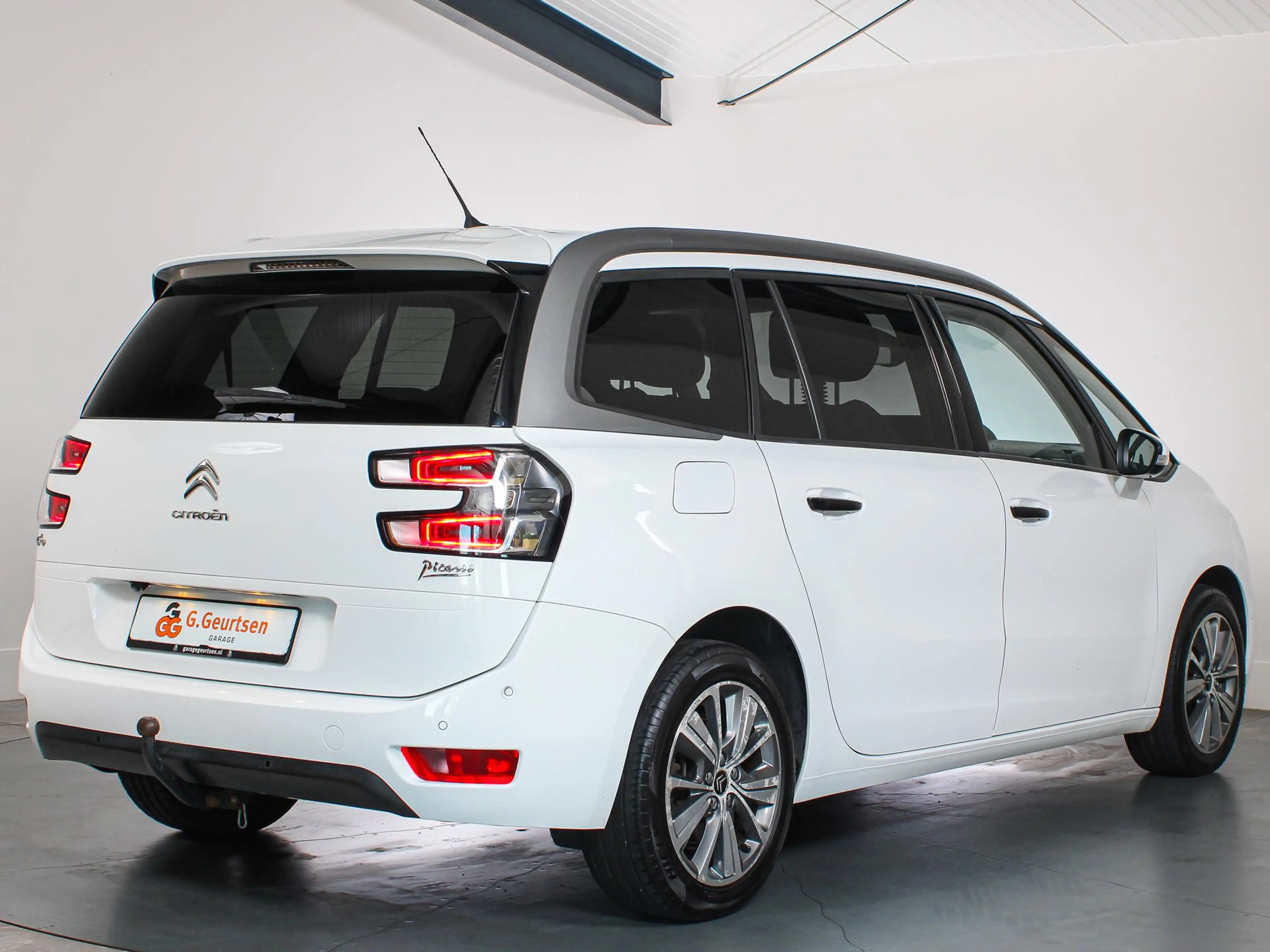 Citroen Grand C4 Picasso 1.6 e-THP Business 7-Persoons — photo 2