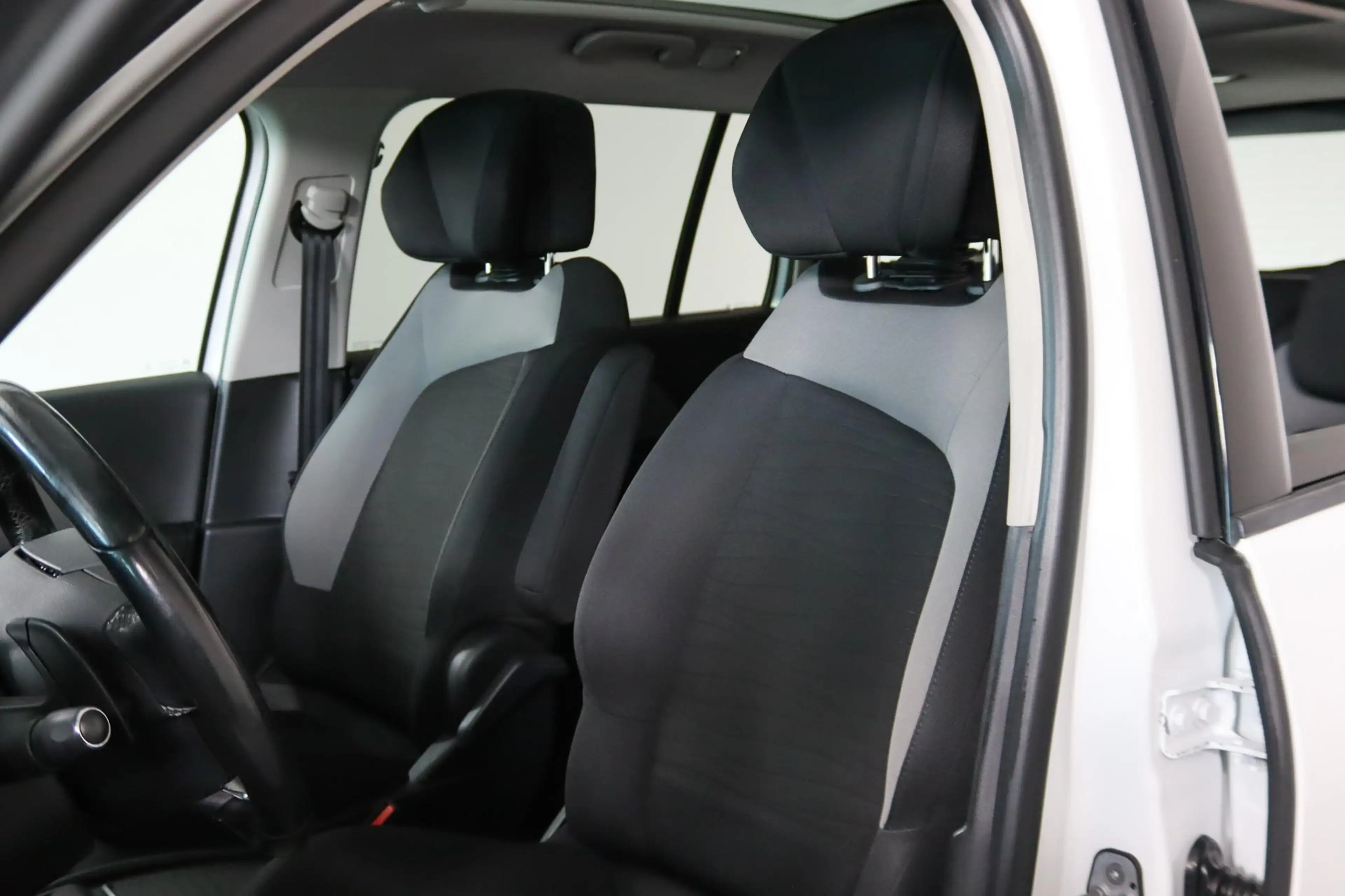 Citroen Grand C4 Picasso 1.6 e-THP Business 7-Persoons — photo 4