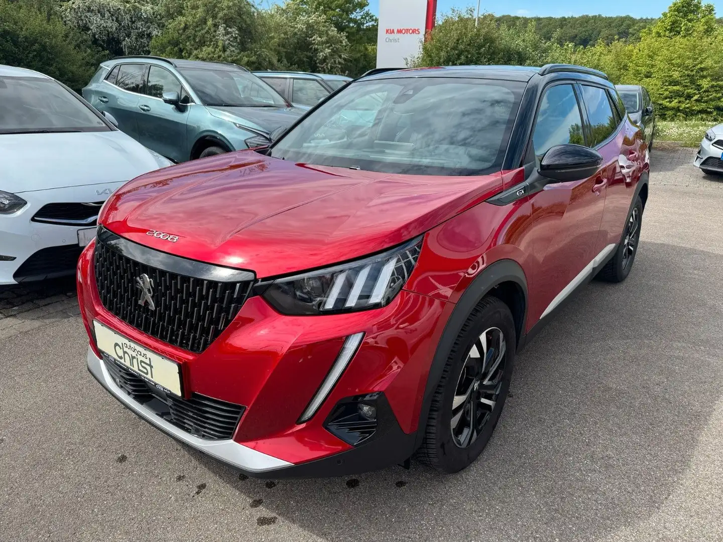 Peugeot 2008 PureTech EAT8 GT *Pano*Leder*ACC*Massage* Rouge - 2