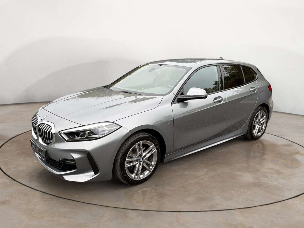 BMW 118 2023