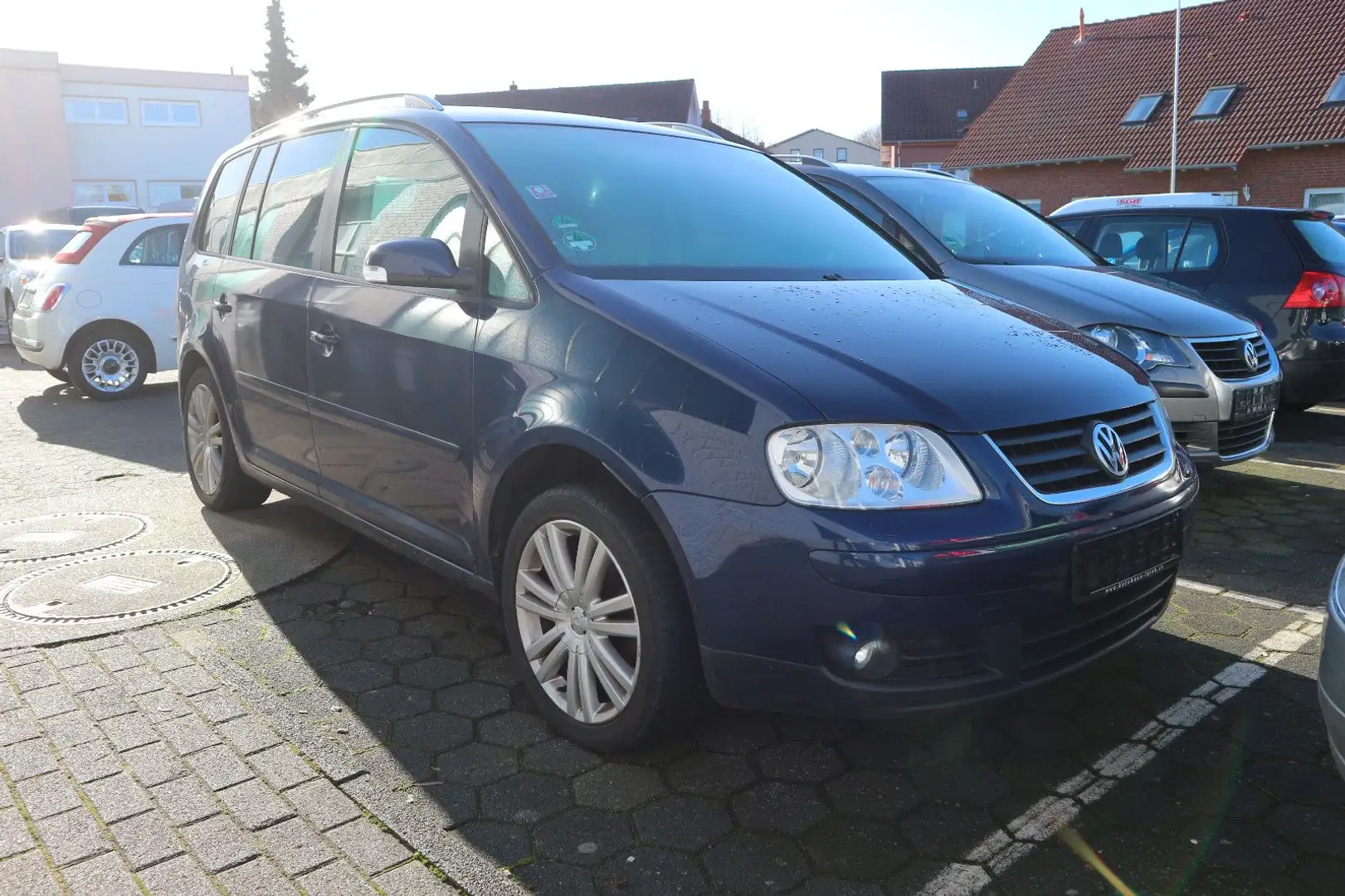 Volkswagen Touran Highline 1.9 TDI 7-Sitzer/AHK/Tempomat Bleu - 1