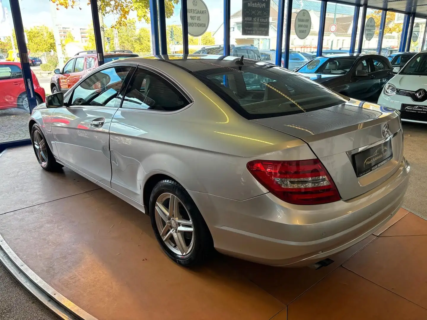 Mercedes-Benz C 180 Klasse Coupe Automatik  CGI BlueEff. Argent - 2