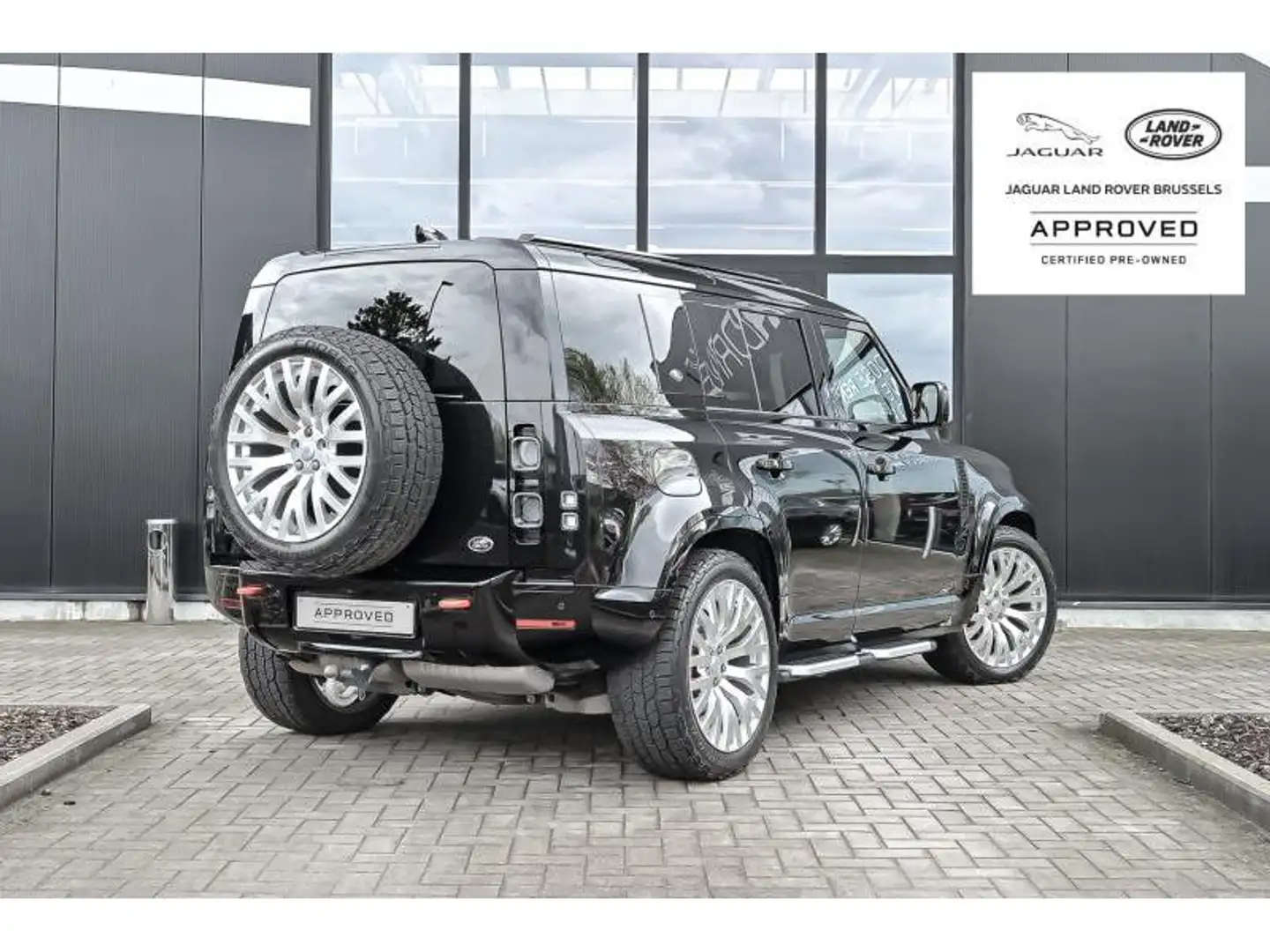 Land Rover Defender !UTILITAIRE! 110 D300 X-Dynamic 2 YEARS WARRANTY Noir - 2