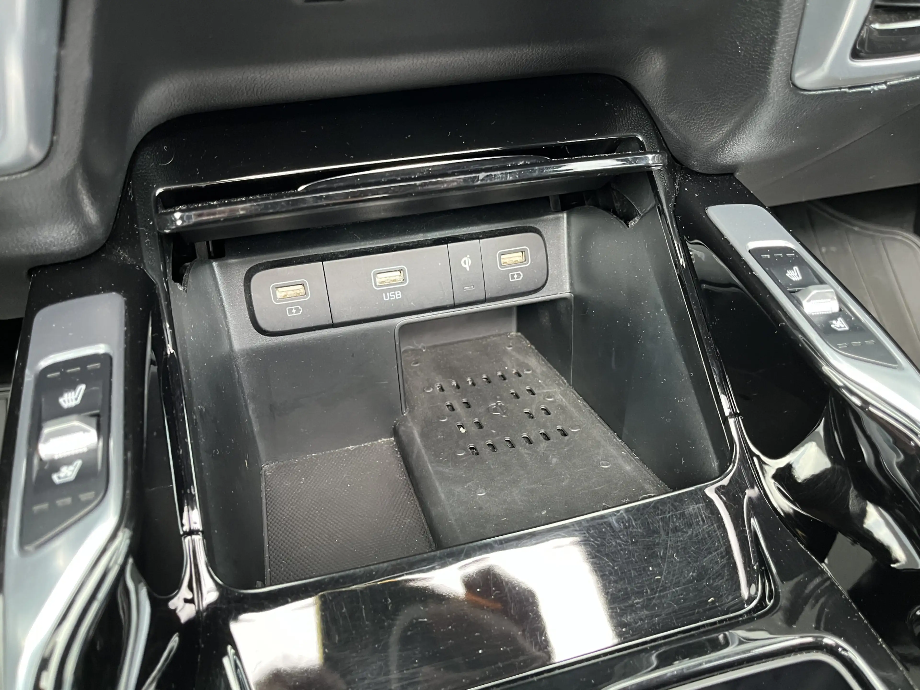 Kia Sorento 1.6 T-GDI Plug-in Hybrid 4WD ExecutiveLine 7p. NAV — photo 20