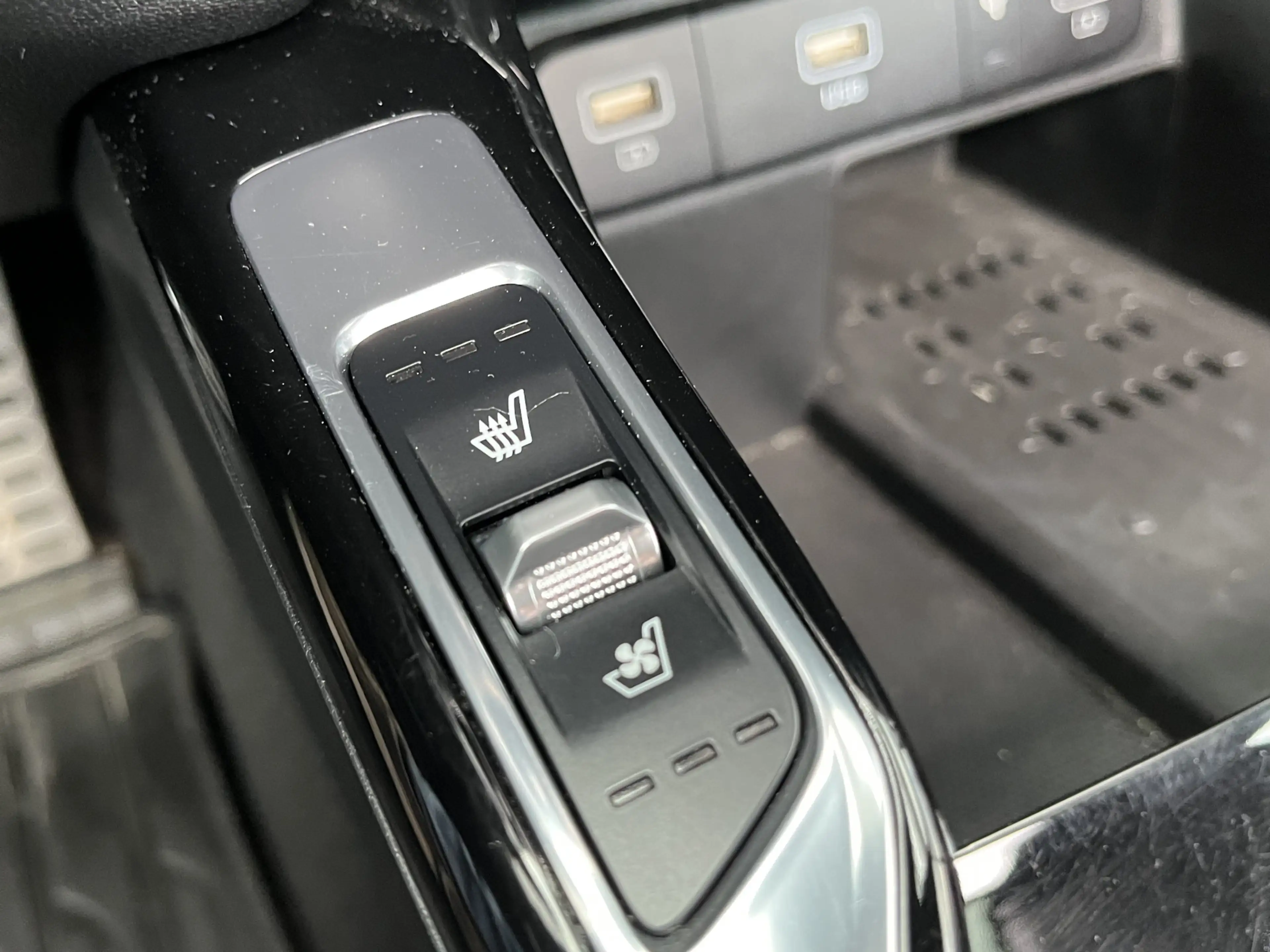 Kia Sorento 1.6 T-GDI Plug-in Hybrid 4WD ExecutiveLine 7p. NAV — photo 26