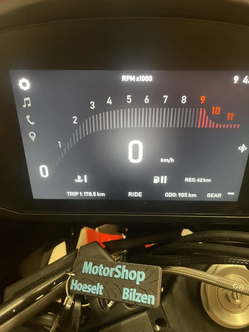 Moto Morini X-Cape met maar 905 km Rood - 2