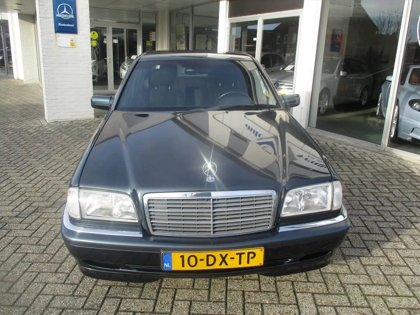 Mercedes-Benz C 180 1.8 C180 SEDAN Elegance / In bijzonder mooie staat Schwarz - 2