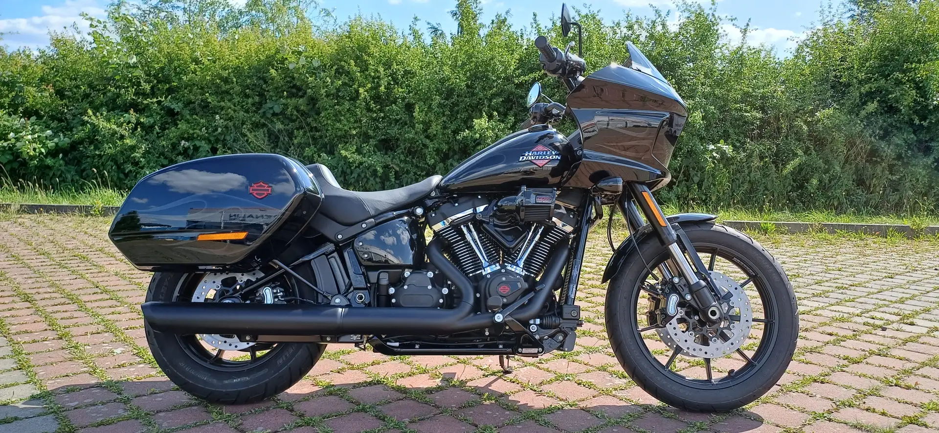 Harley-Davidson Lowrider ST FXLRST 2025 NEU Noir - 1