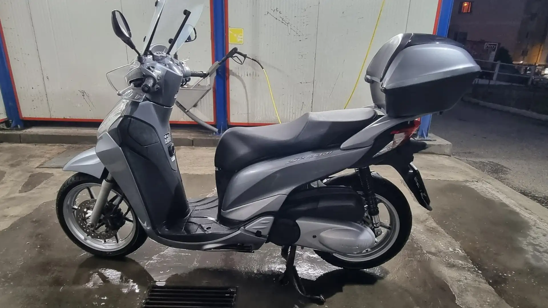 Honda SH 300 Argento - 2