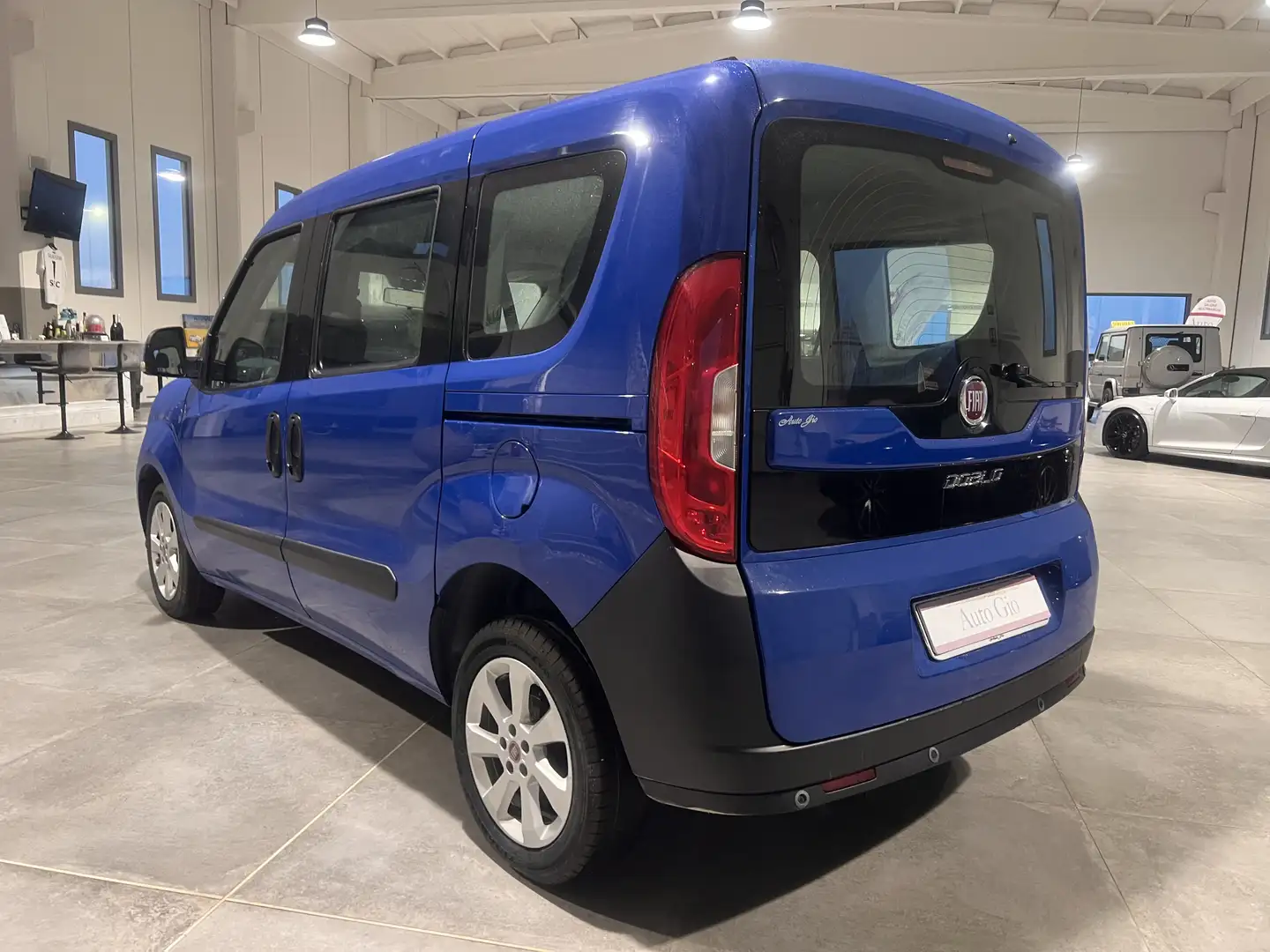 Fiat Doblo Doblo II 2015 1.6 mjt 16v Lounge 120cv my18 Blu/Azzurro - 2