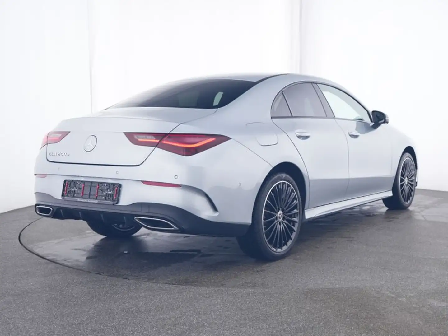 Mercedes-Benz CLA 250 e AMG Nightpakket | Dode Hoek Ass | 360° camera | Zilver - 2