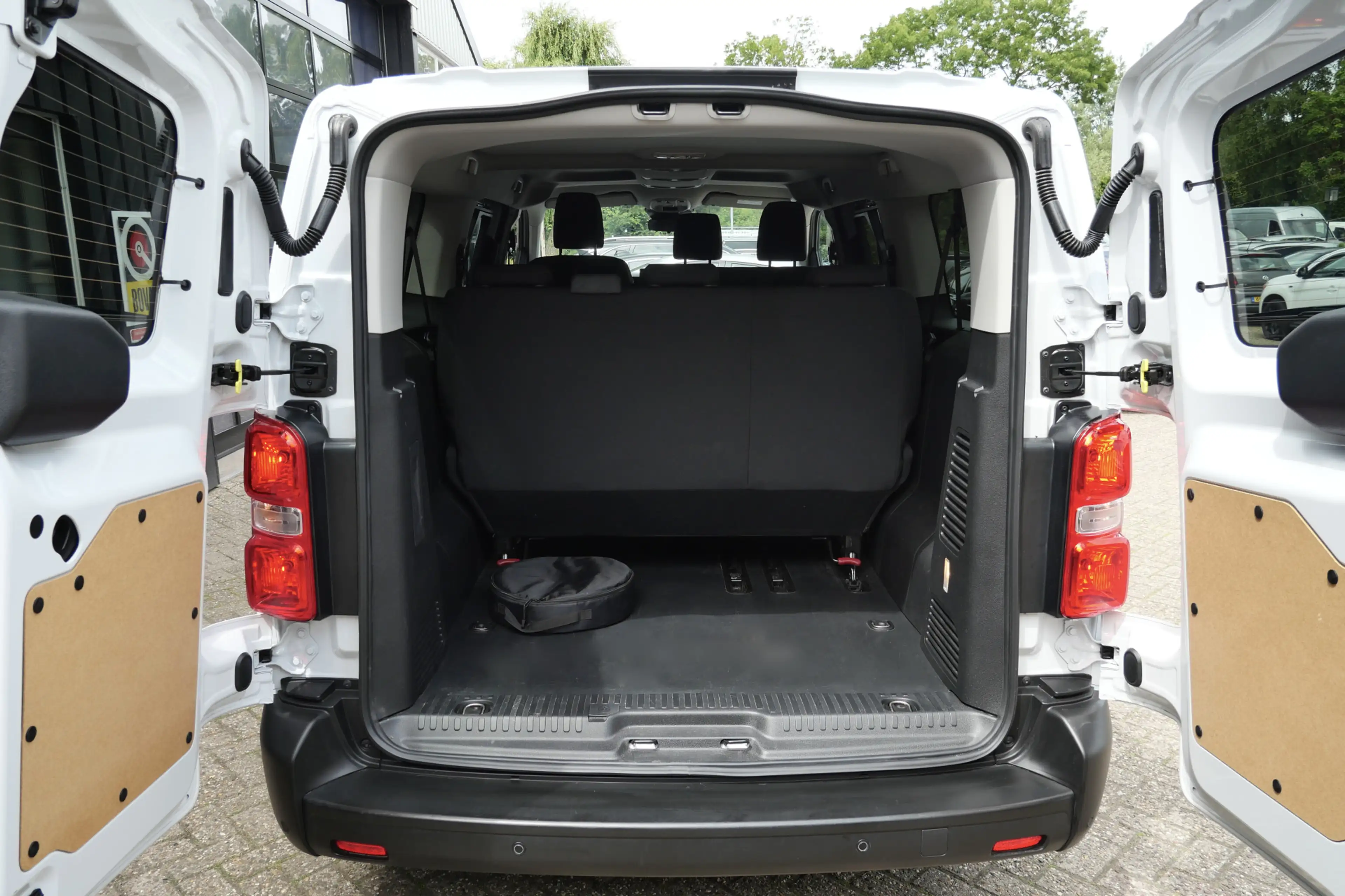 Peugeot e-Expert Long 75 kWh | Carplay | Camera  | 2x SCHUIF | Clim — photo 27