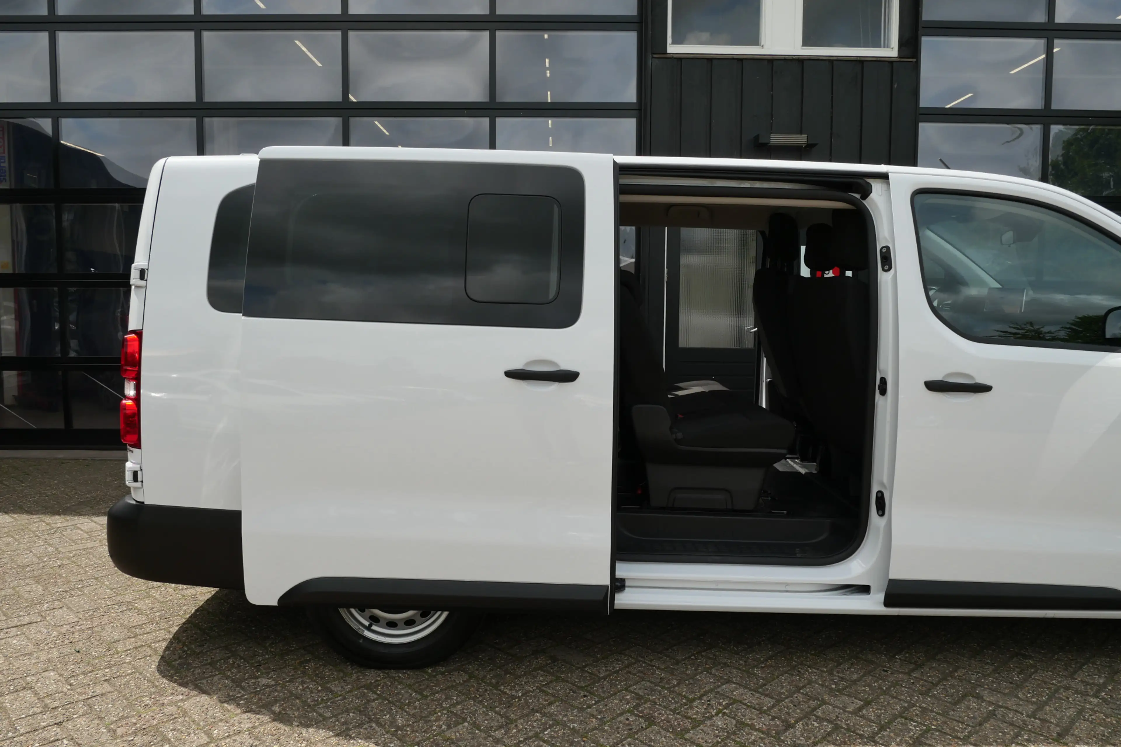 Peugeot e-Expert Long 75 kWh | Carplay | Camera  | 2x SCHUIF | Clim — photo 24