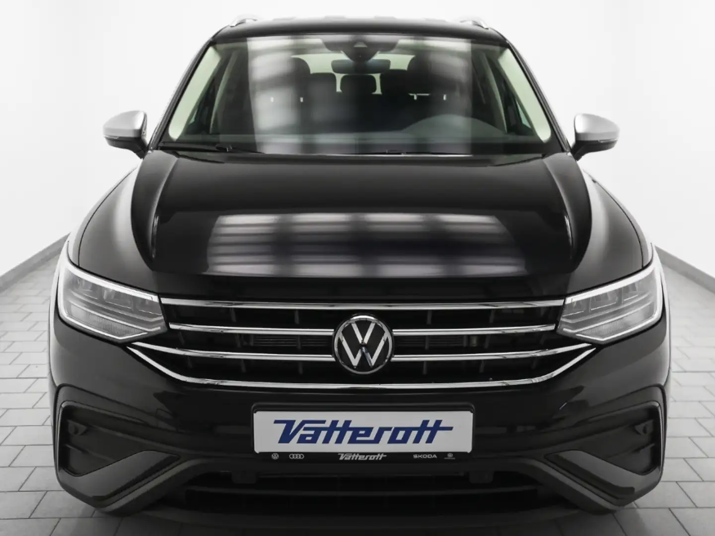 Volkswagen Tiguan Allspace 2.0 TDI DSG MOVE AHK Navi Kamera Zwart - 2