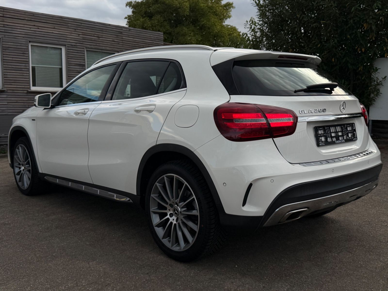 Mercedes-Benz GLA 200 KAMERA PDC NAVI GANZJAHRESREIFEN CARBON — photo 7
