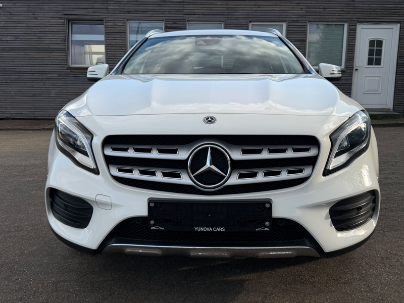 Mercedes-Benz GLA 200 KAMERA PDC NAVI GANZJAHRESREIFEN CARBON — photo 2