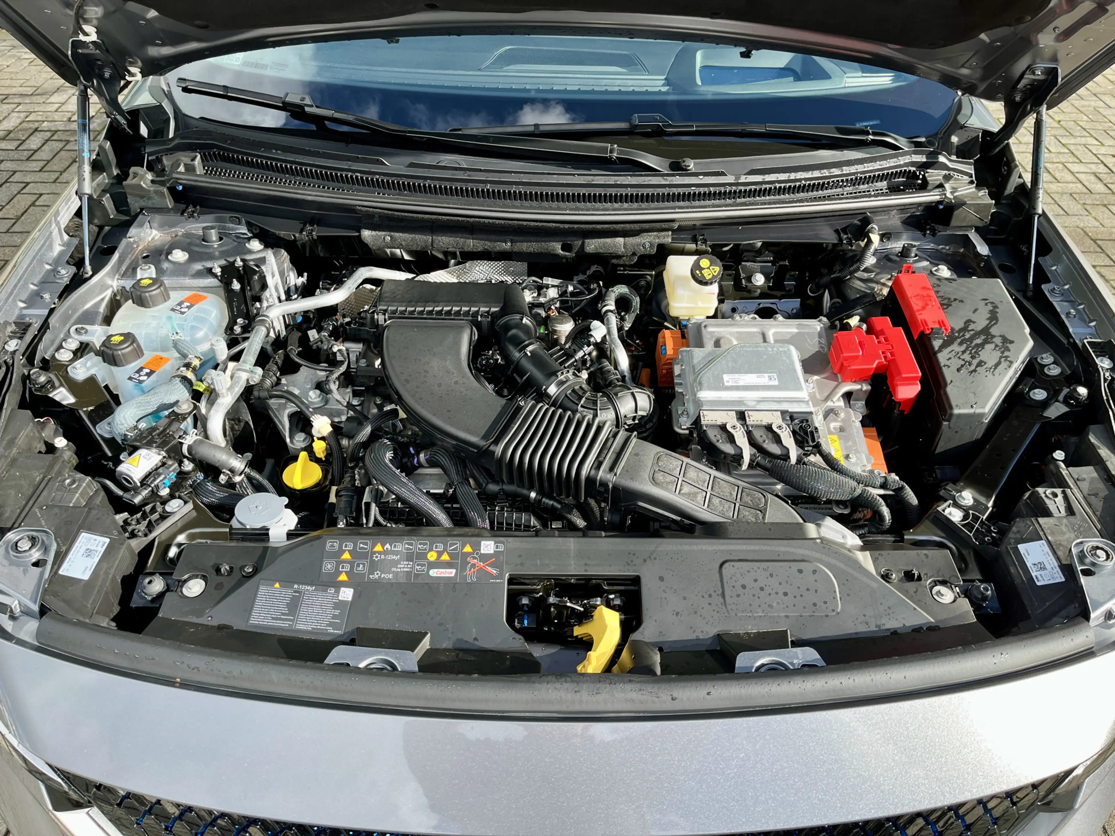 Renault Rafale E-Tech 4x4 Plug-In Hybrid 300 Atelier Alpine | All — photo 15