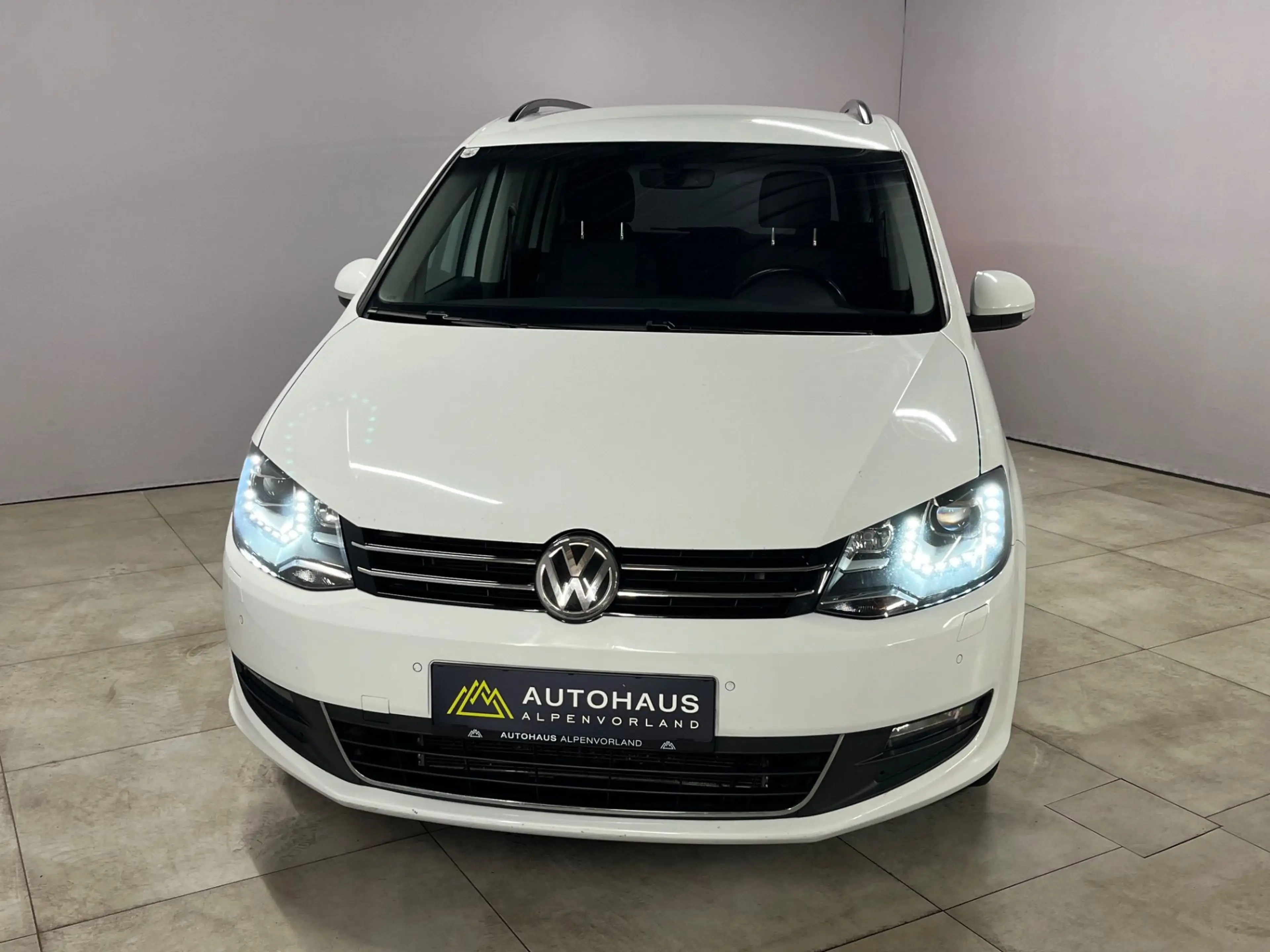 Volkswagen Sharan 2.0 TDI DSG ***AHK-schwenkbar**** — photo 5