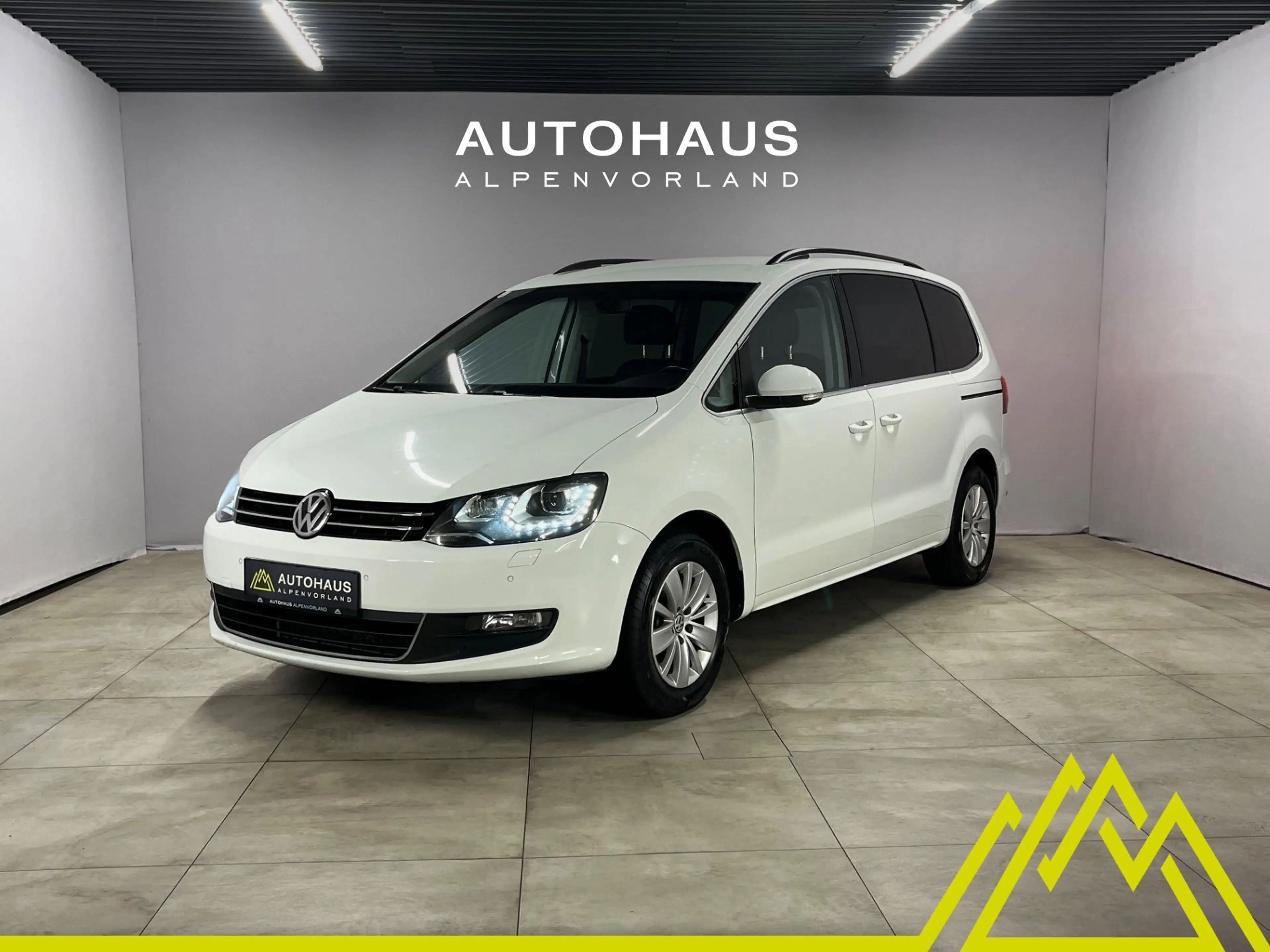 Volkswagen Sharan 2.0 TDI DSG ***AHK-schwenkbar****