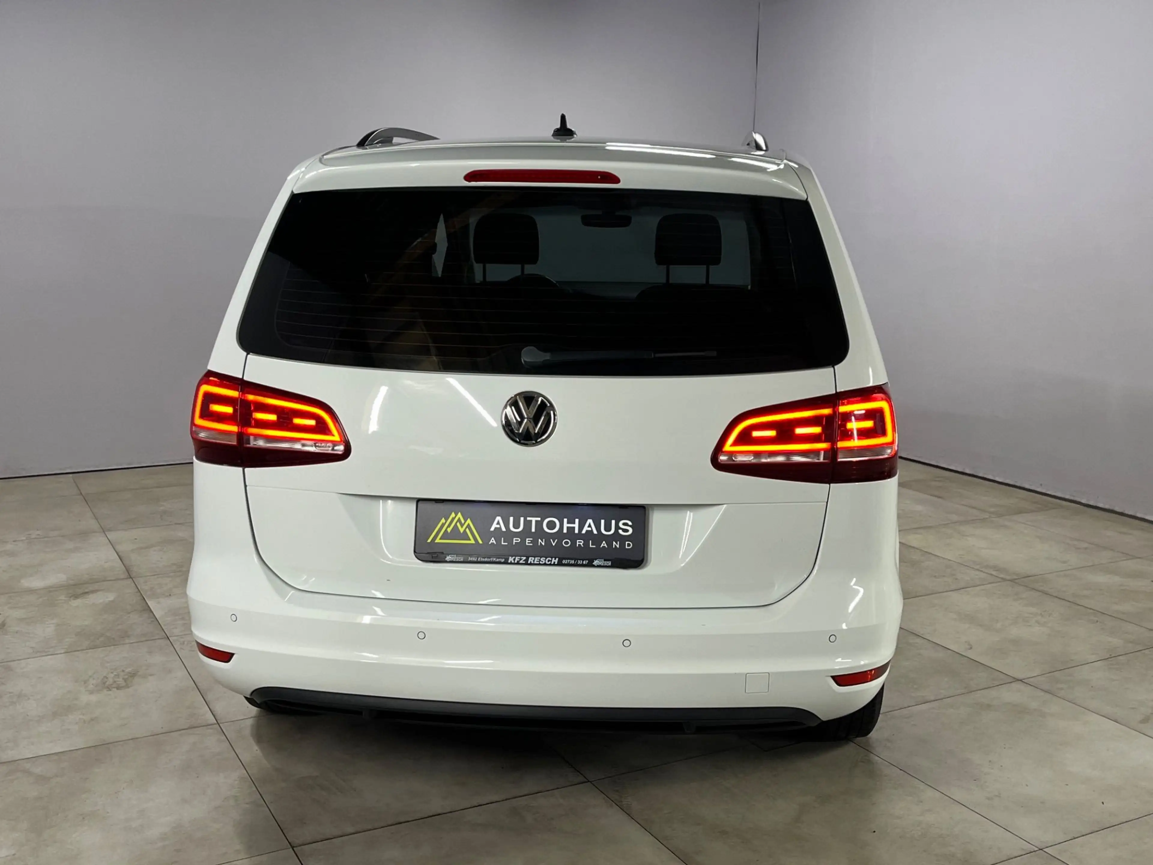 Volkswagen Sharan 2.0 TDI DSG ***AHK-schwenkbar**** — photo 12