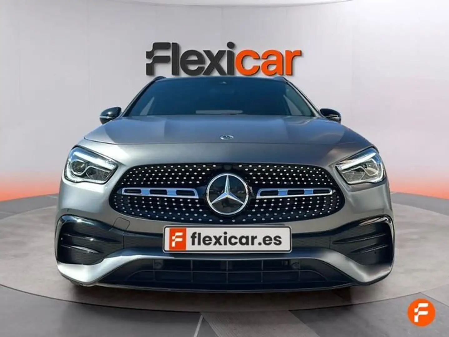 Mercedes-Benz GLA 200 Gris - 2
