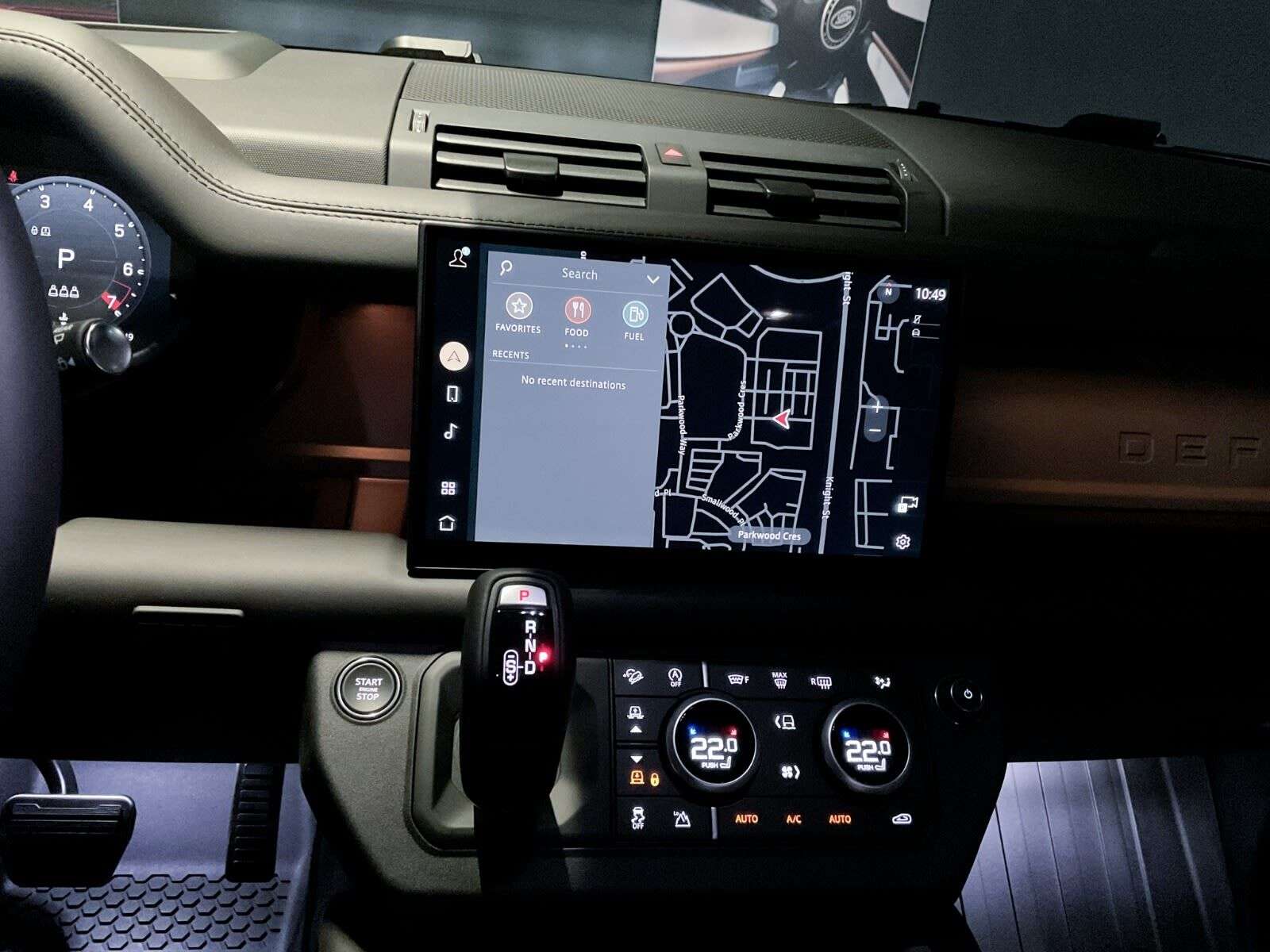 2025 Land Rover Defender V8 | Extended Black Exterior Pack | Tow Hitch Rece thumb 18