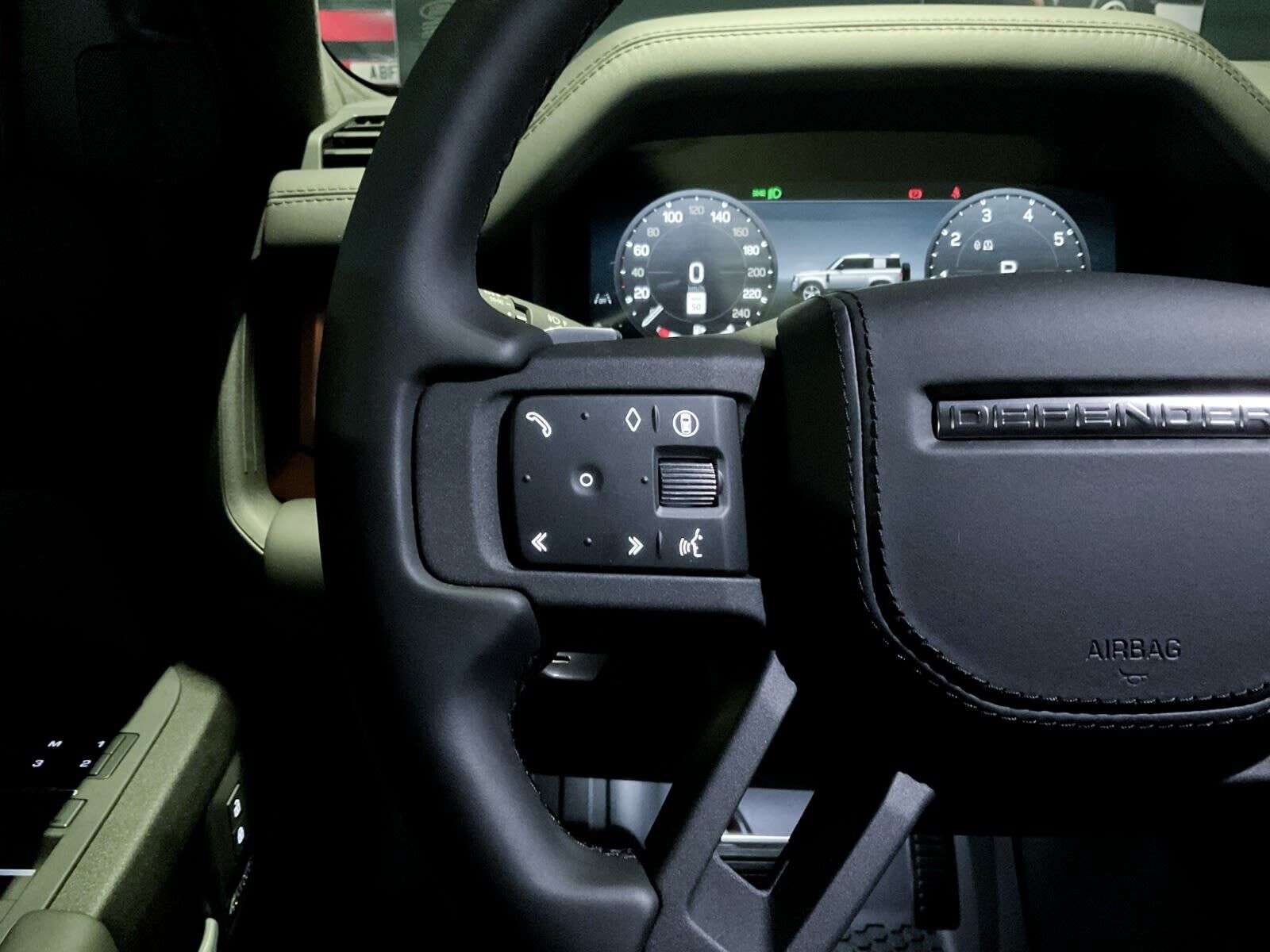 2025 Land Rover Defender V8 | Extended Black Exterior Pack | Tow Hitch Rece thumb 16