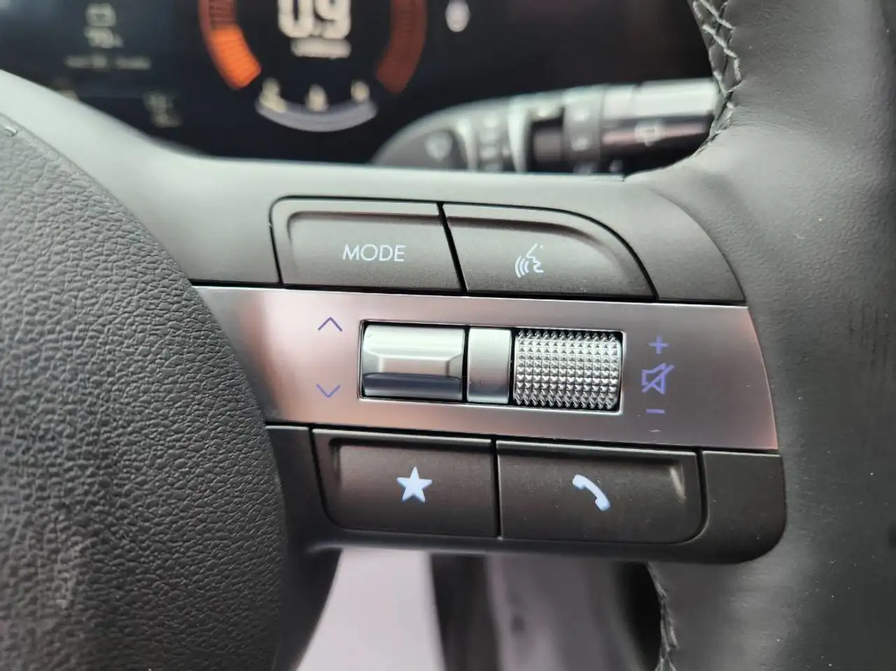 Hyundai KONA снимка Hyundai KONA