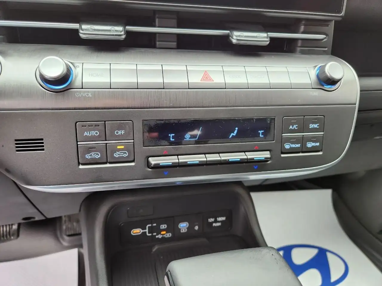 Hyundai KONA снимка Hyundai KONA
