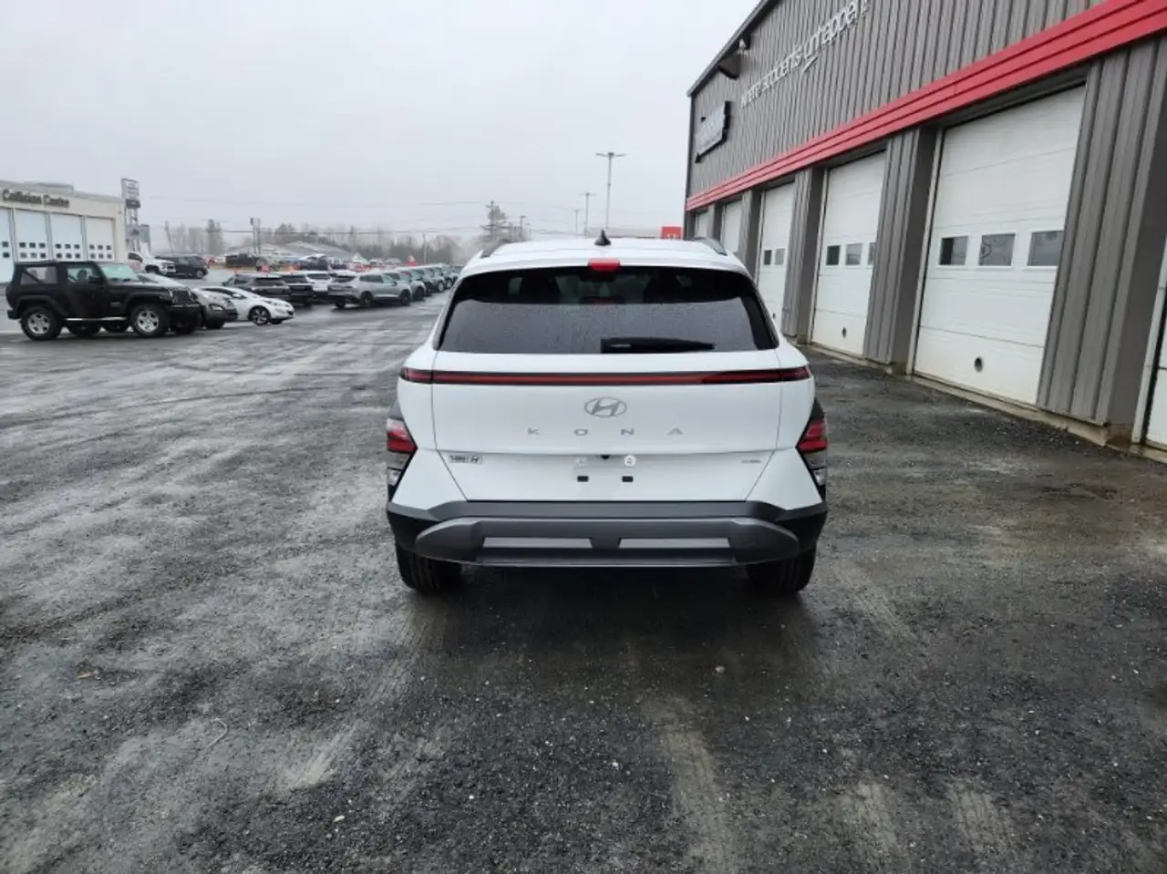 Hyundai KONA снимка Hyundai KONA