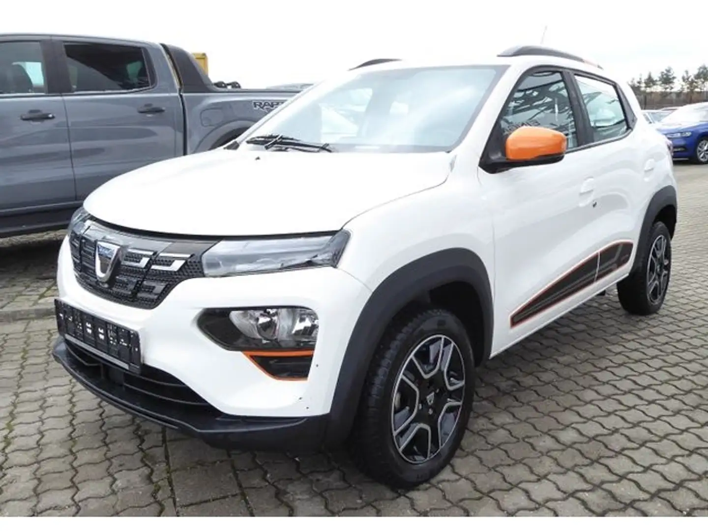 Dacia Spring Electric Comfort Plus Navi PDC Kamera Beyaz - 1