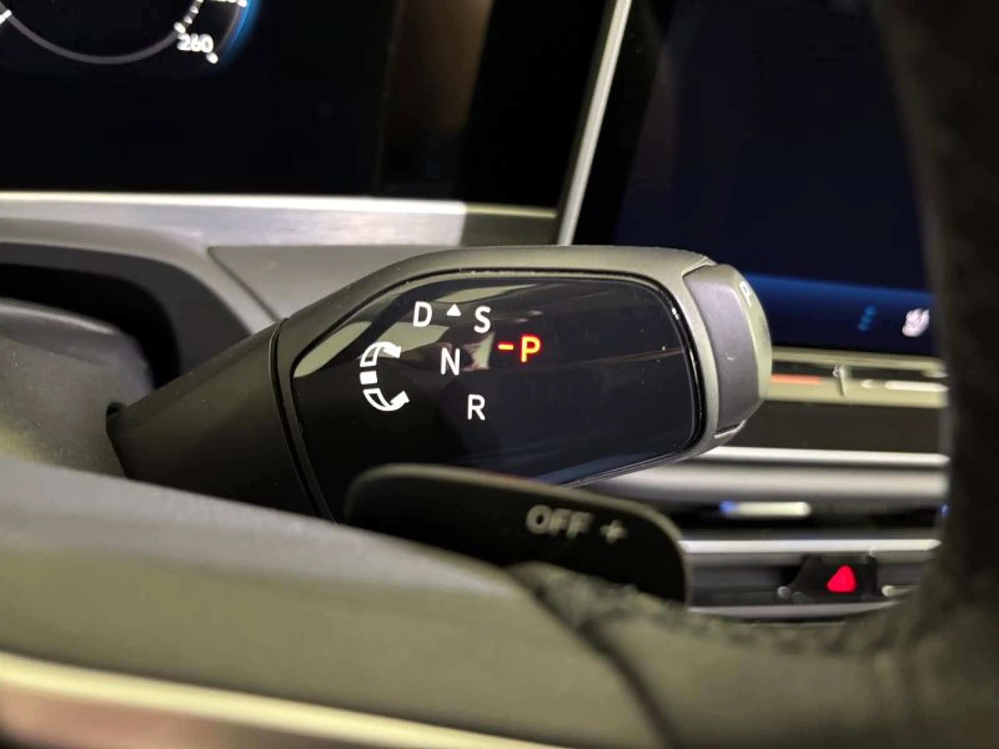 Volkswagen Passat Variant Elegance | 1.5 150 hp | caméra 360 | Car Play | a — photo 15