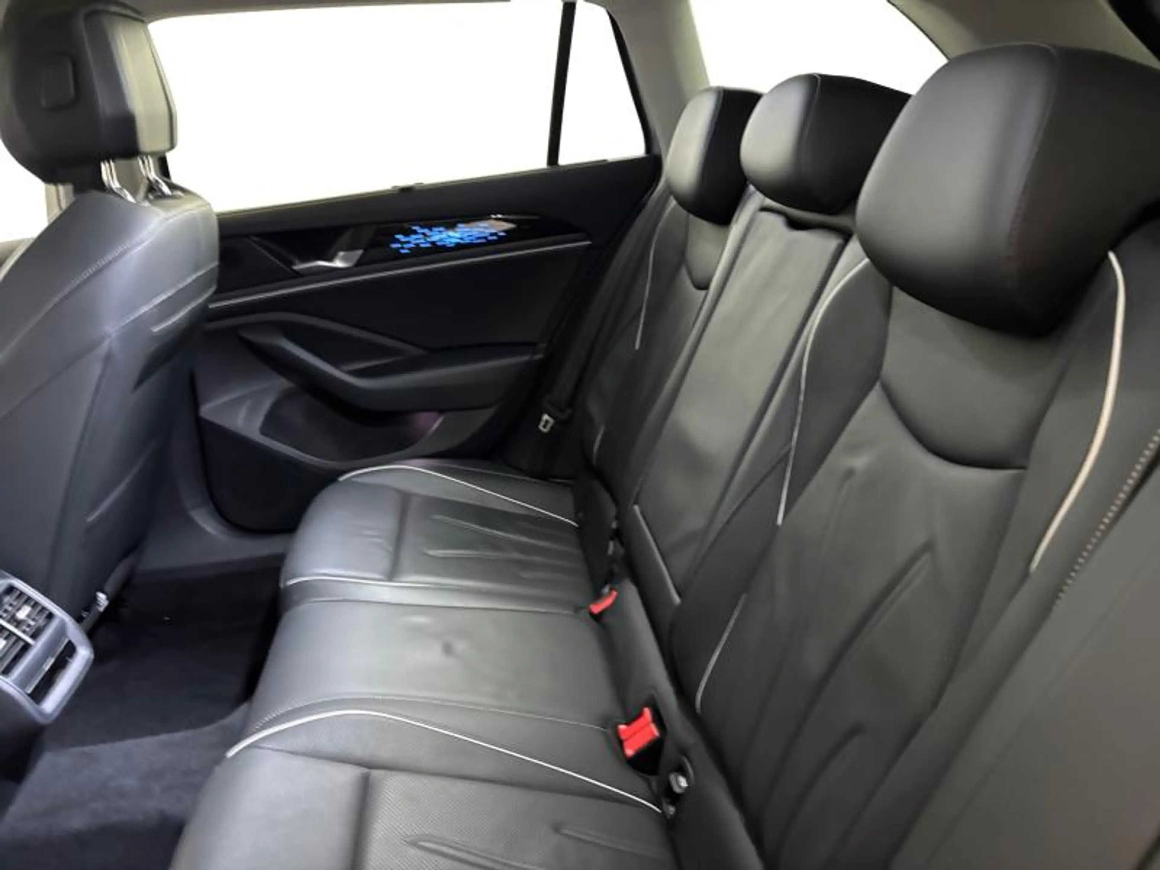 Volkswagen Passat Variant Elegance | 1.5 150 hp | caméra 360 | Car Play | a — photo 12