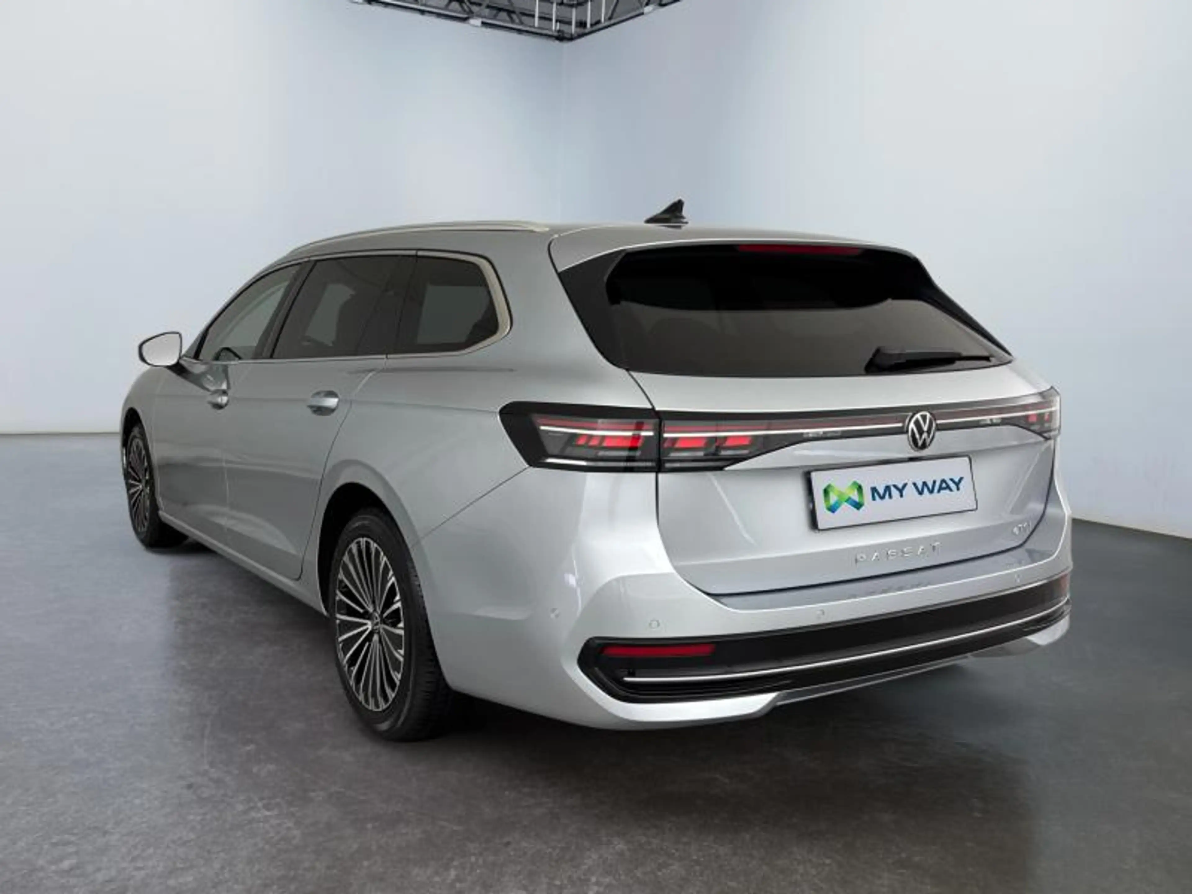 Volkswagen Passat Variant Elegance | 1.5 150 hp | caméra 360 | Car Play | a — photo 7