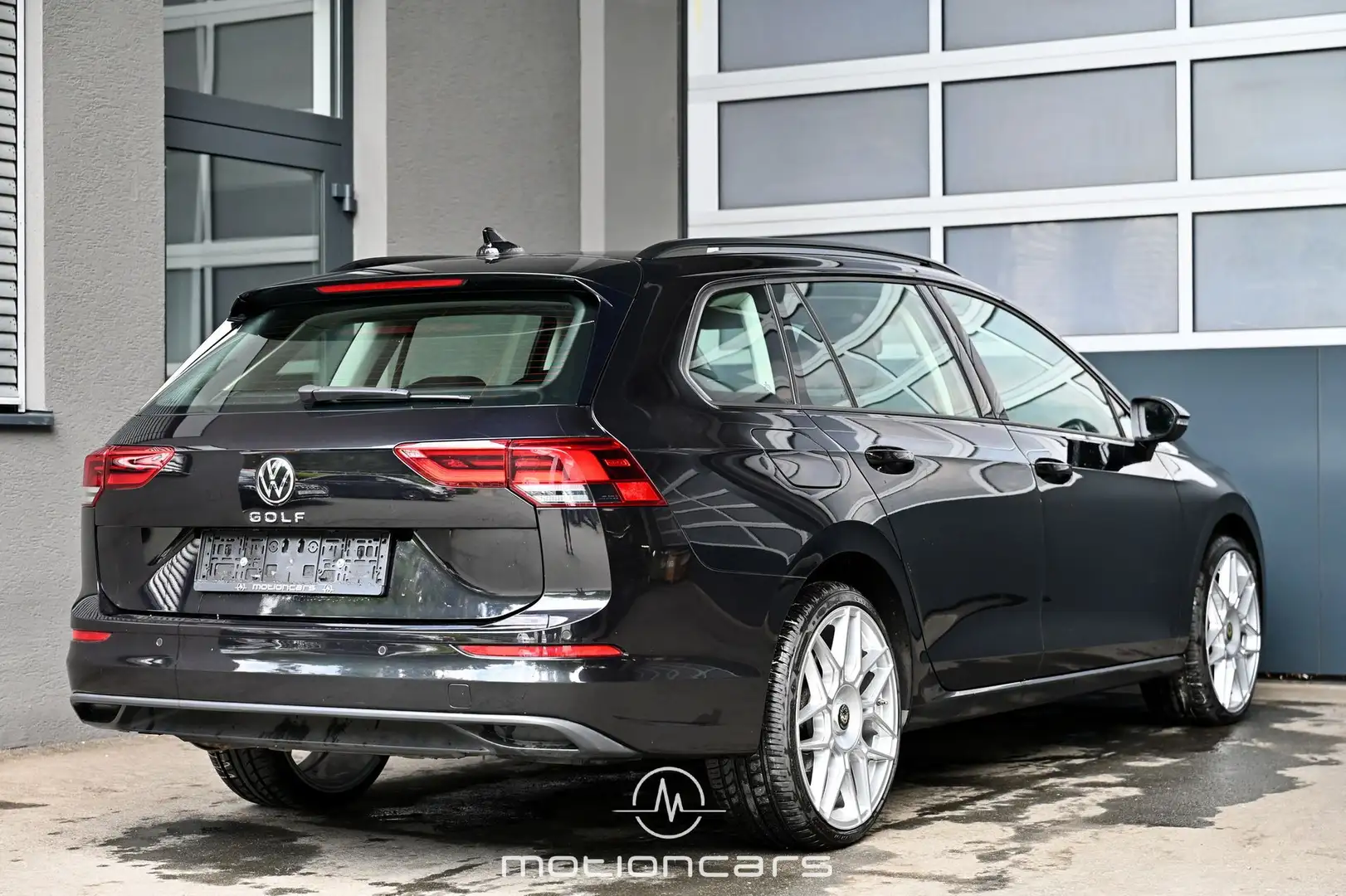 Volkswagen Golf VIII 2.0 TDI Life Pickerl NEU Schwarz - 2