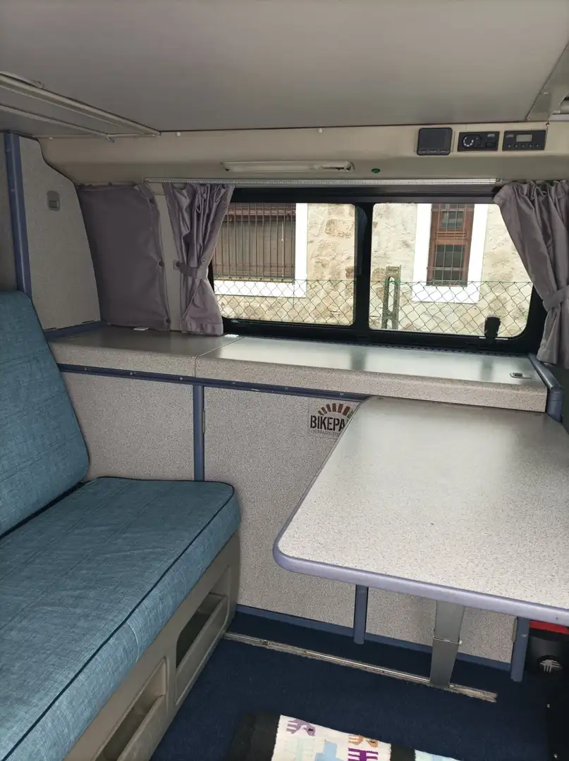 Volkswagen T4 California Caravelle 2.4d GL - 2