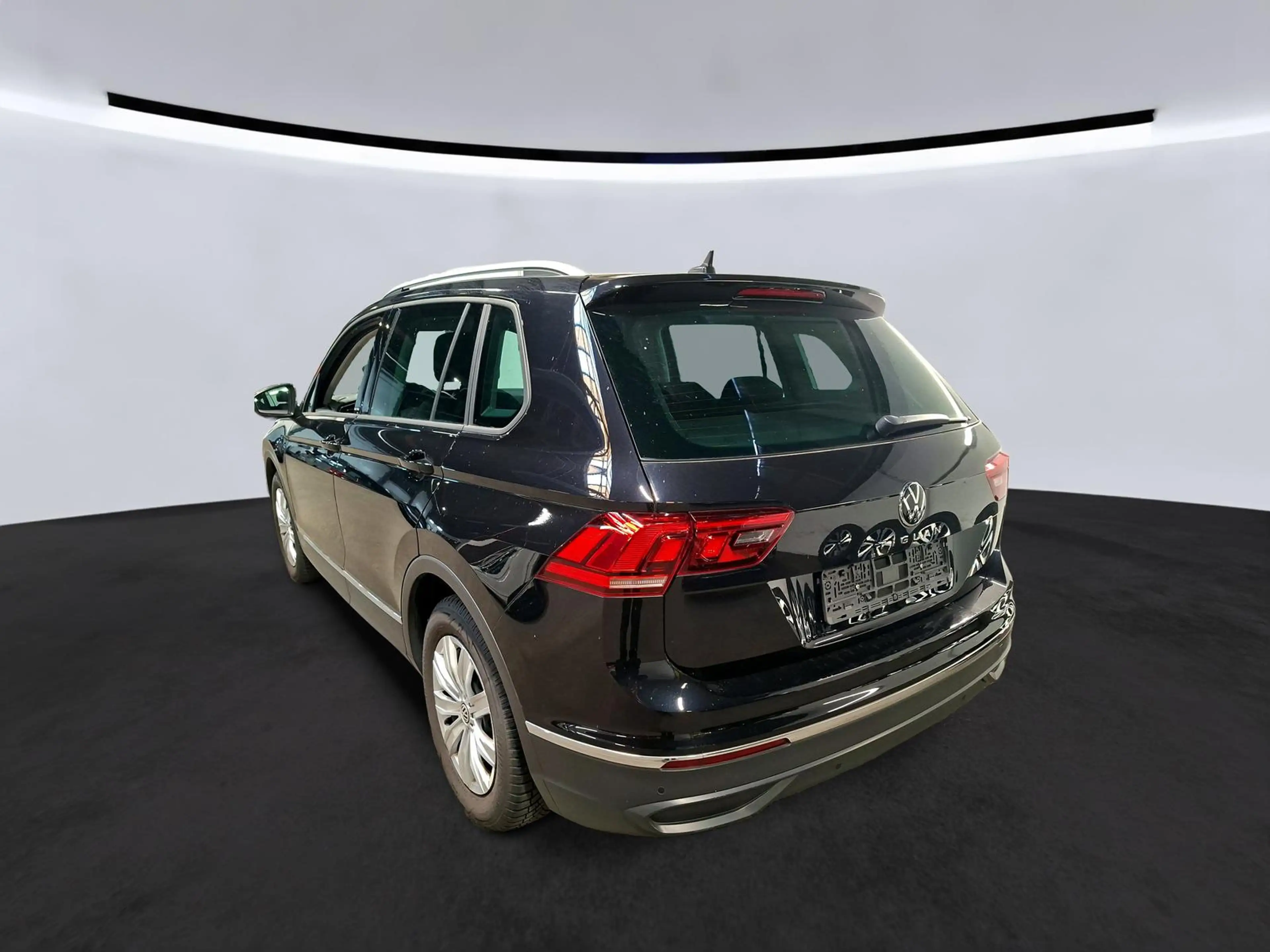 Volkswagen Tiguan *Active*Navi*Sitzh*App-Con*Ambiente*LED* — photo 2