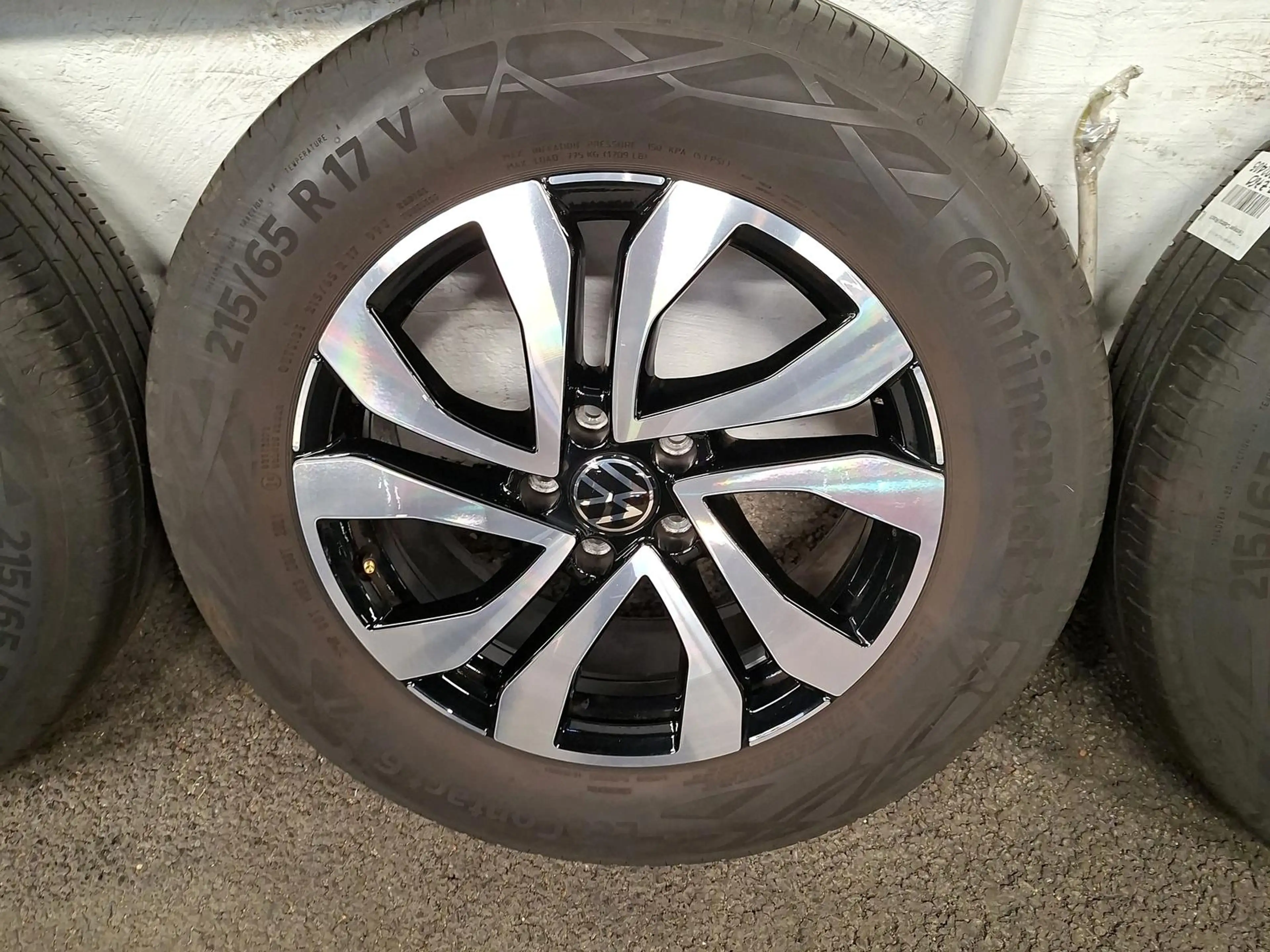 Volkswagen Tiguan *Active*Navi*Sitzh*App-Con*Ambiente*LED* — photo 4