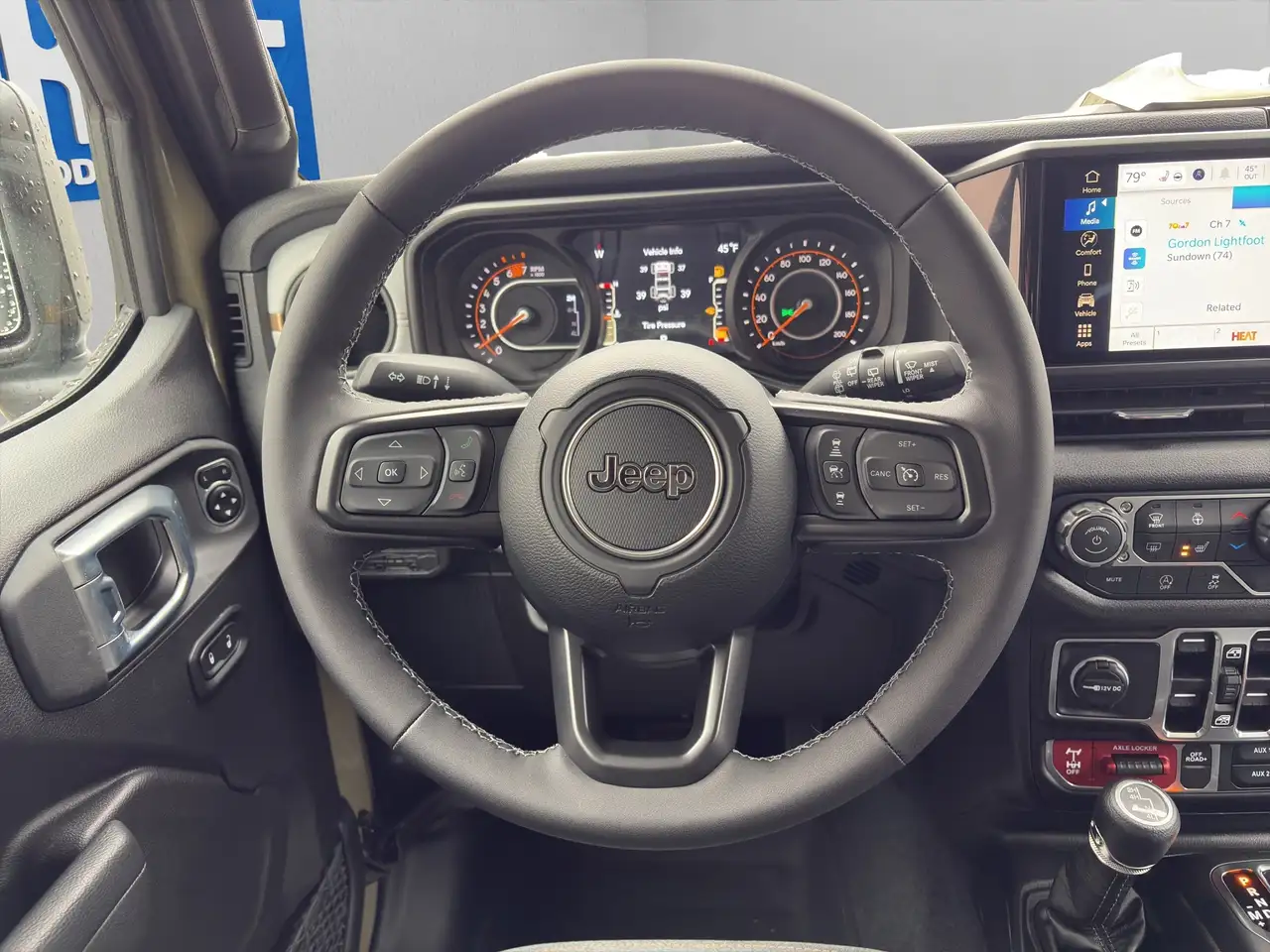 Jeep Wrangler снимка Jeep Wrangler