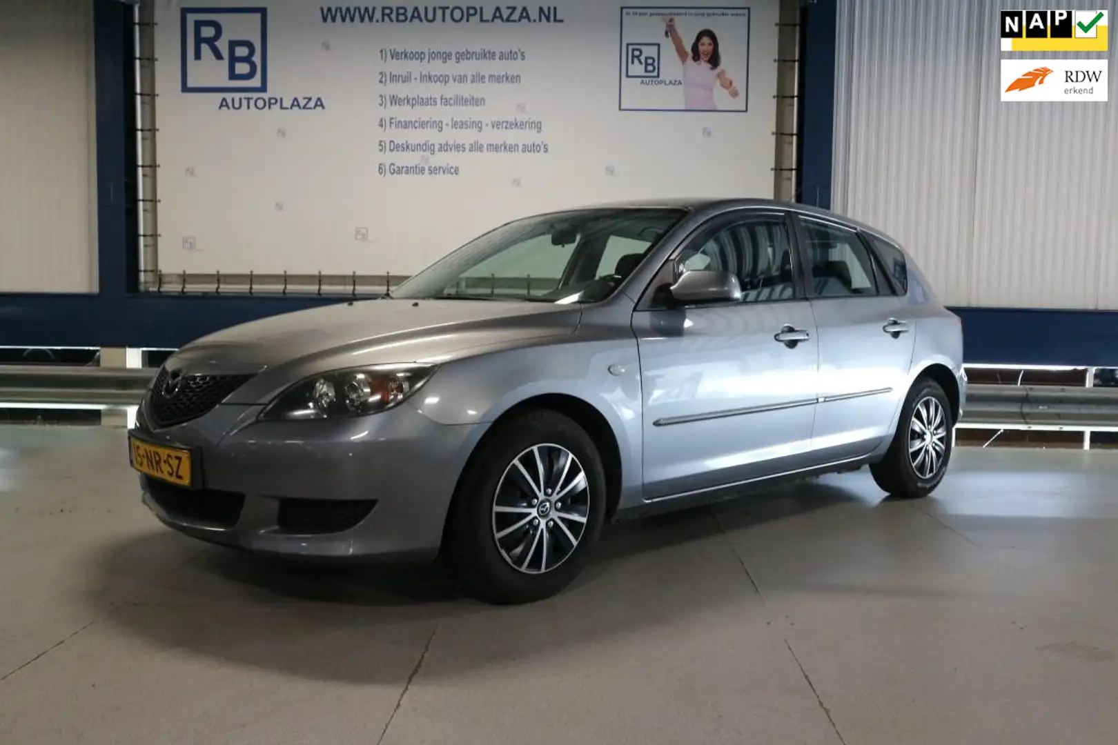 Mazda 3 Sport 1.4 Exclusive 2e EIG / NAP / AIRCO / APK 202 Grijs - 1