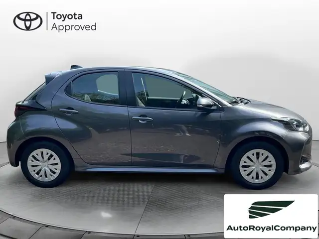 Toyota Yaris view 7