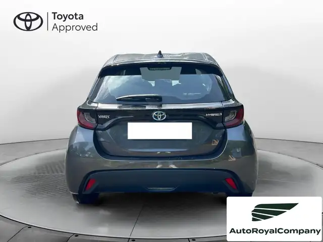 Toyota Yaris view 5