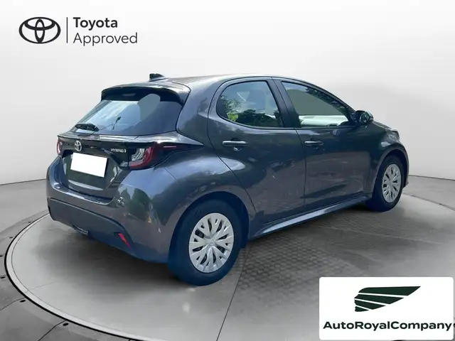 Toyota Yaris view 6